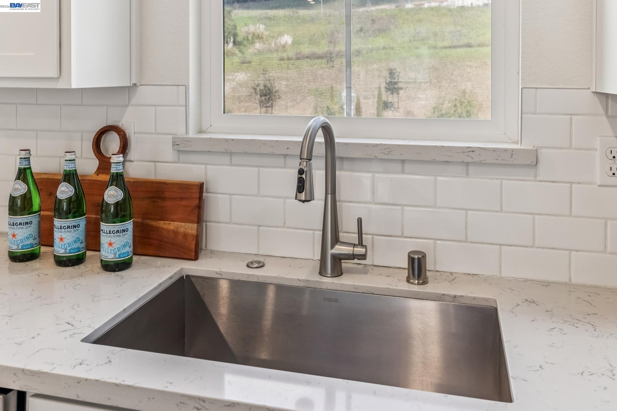 Detail Gallery Image 16 of 60 For 28957 Ashwell Ave, Hayward,  CA 94544 - 3 Beds | 3/1 Baths