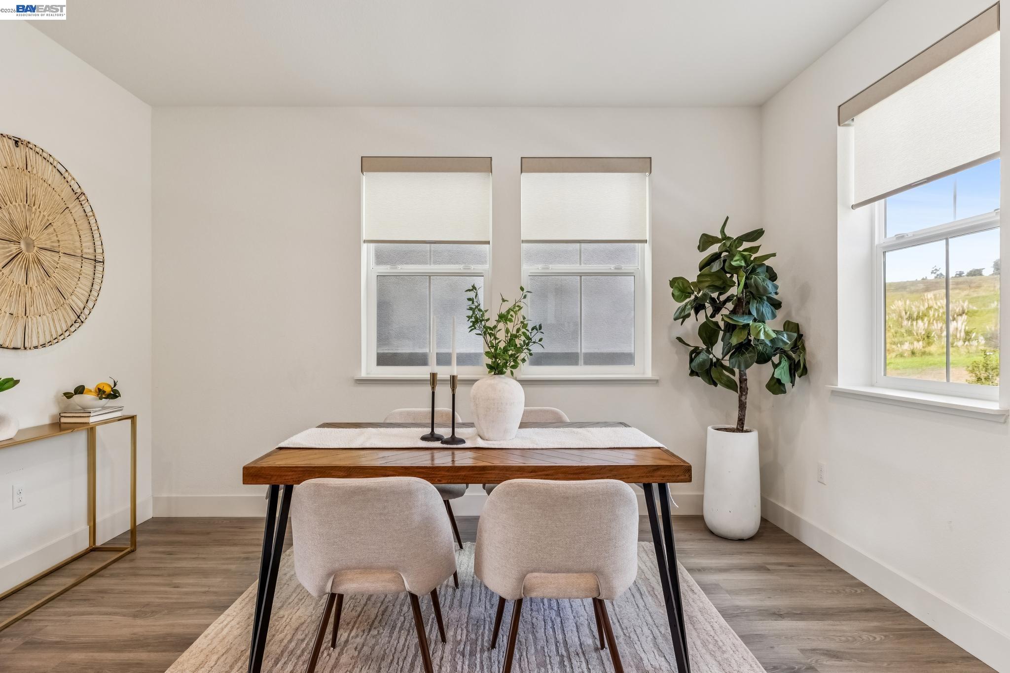 Detail Gallery Image 17 of 60 For 28957 Ashwell Ave, Hayward,  CA 94544 - 3 Beds | 3/1 Baths