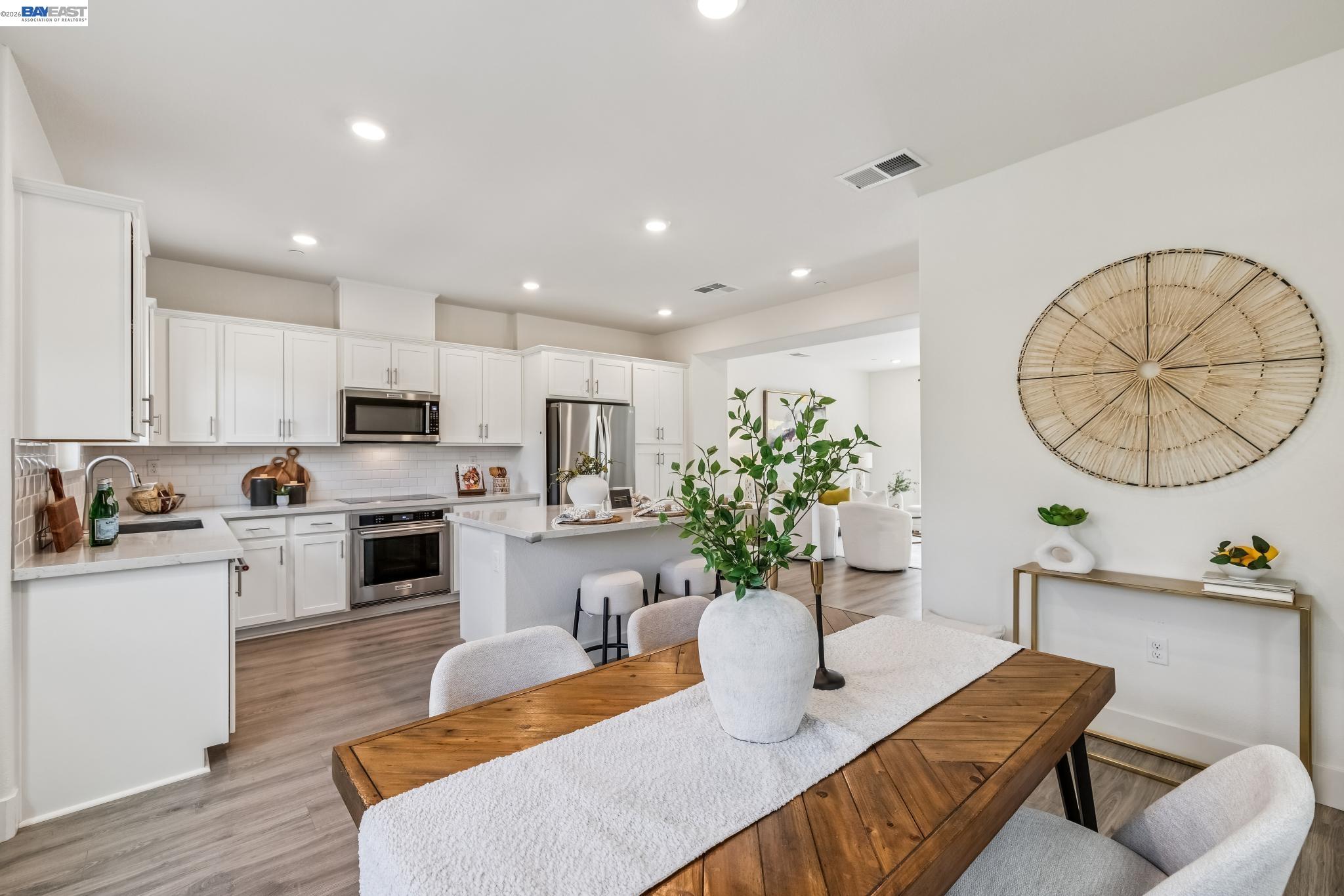 Detail Gallery Image 21 of 60 For 28957 Ashwell Ave, Hayward,  CA 94544 - 3 Beds | 3/1 Baths