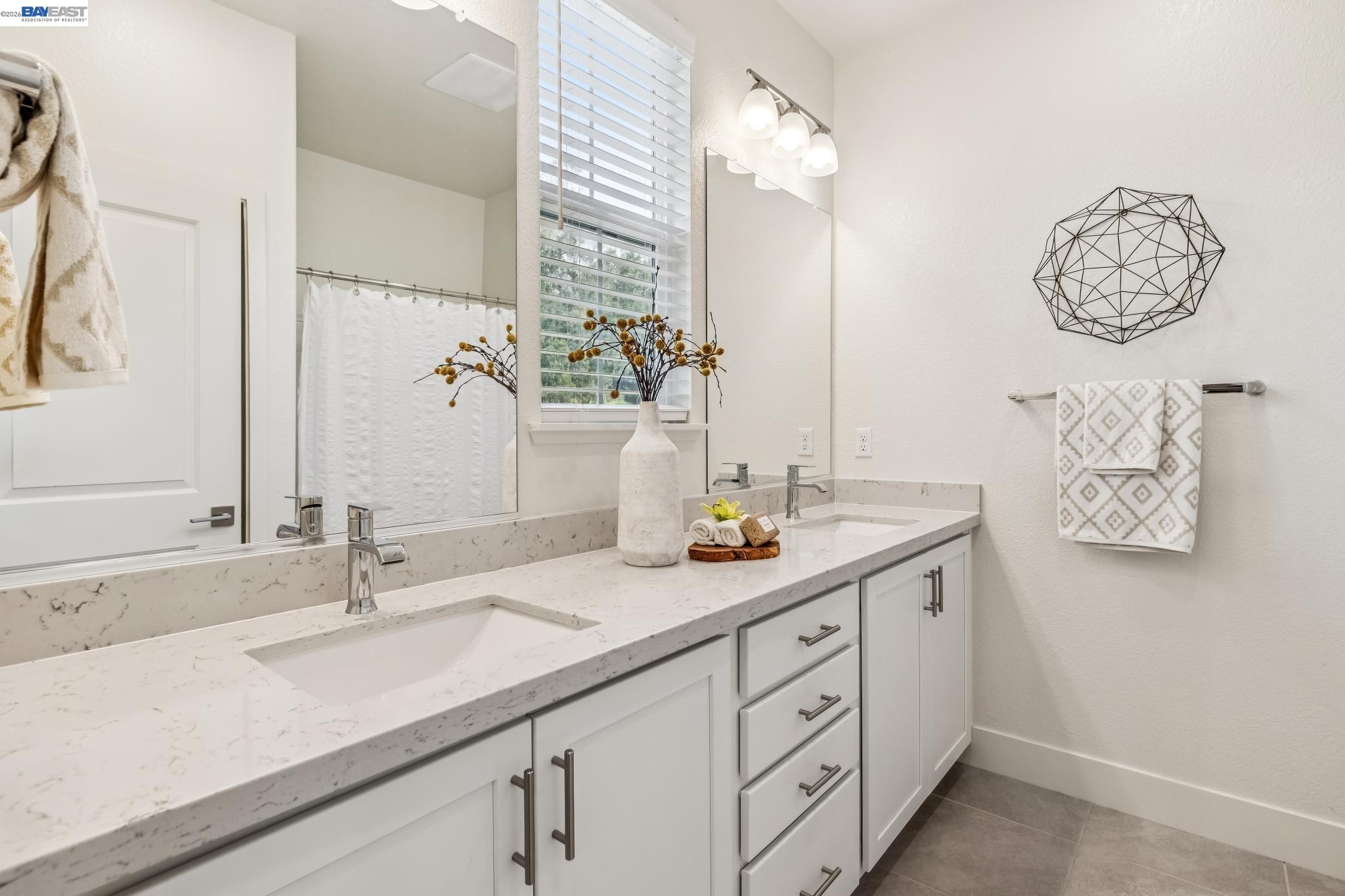 Detail Gallery Image 42 of 60 For 28957 Ashwell Ave, Hayward,  CA 94544 - 3 Beds | 3/1 Baths