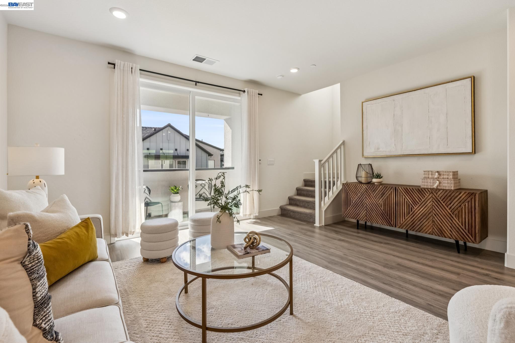 Detail Gallery Image 9 of 60 For 28957 Ashwell Ave, Hayward,  CA 94544 - 3 Beds | 3/1 Baths