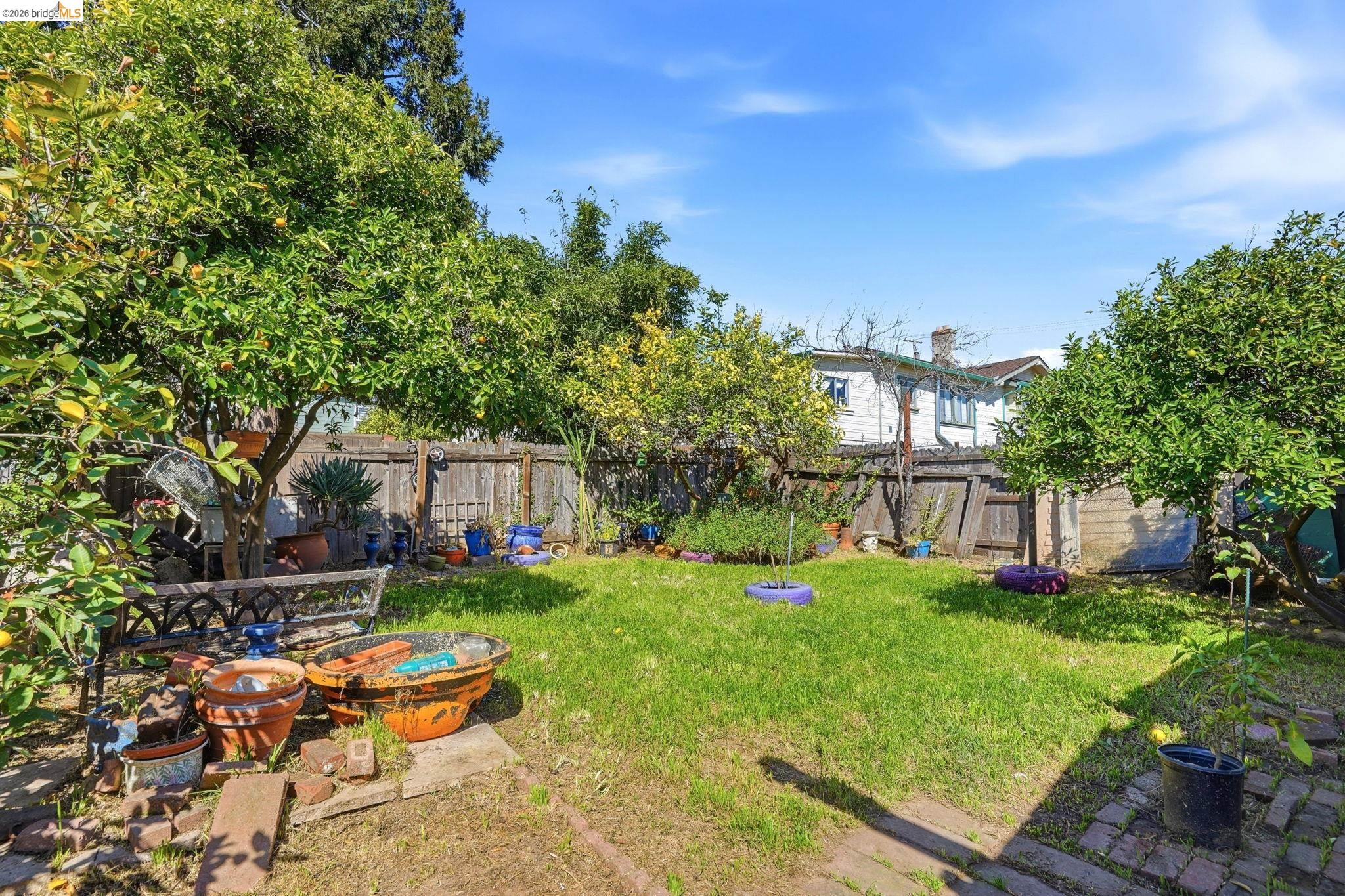 Detail Gallery Image 25 of 28 For 2015 50th Ave, Oakland,  CA 94601 - 3 Beds | 2 Baths