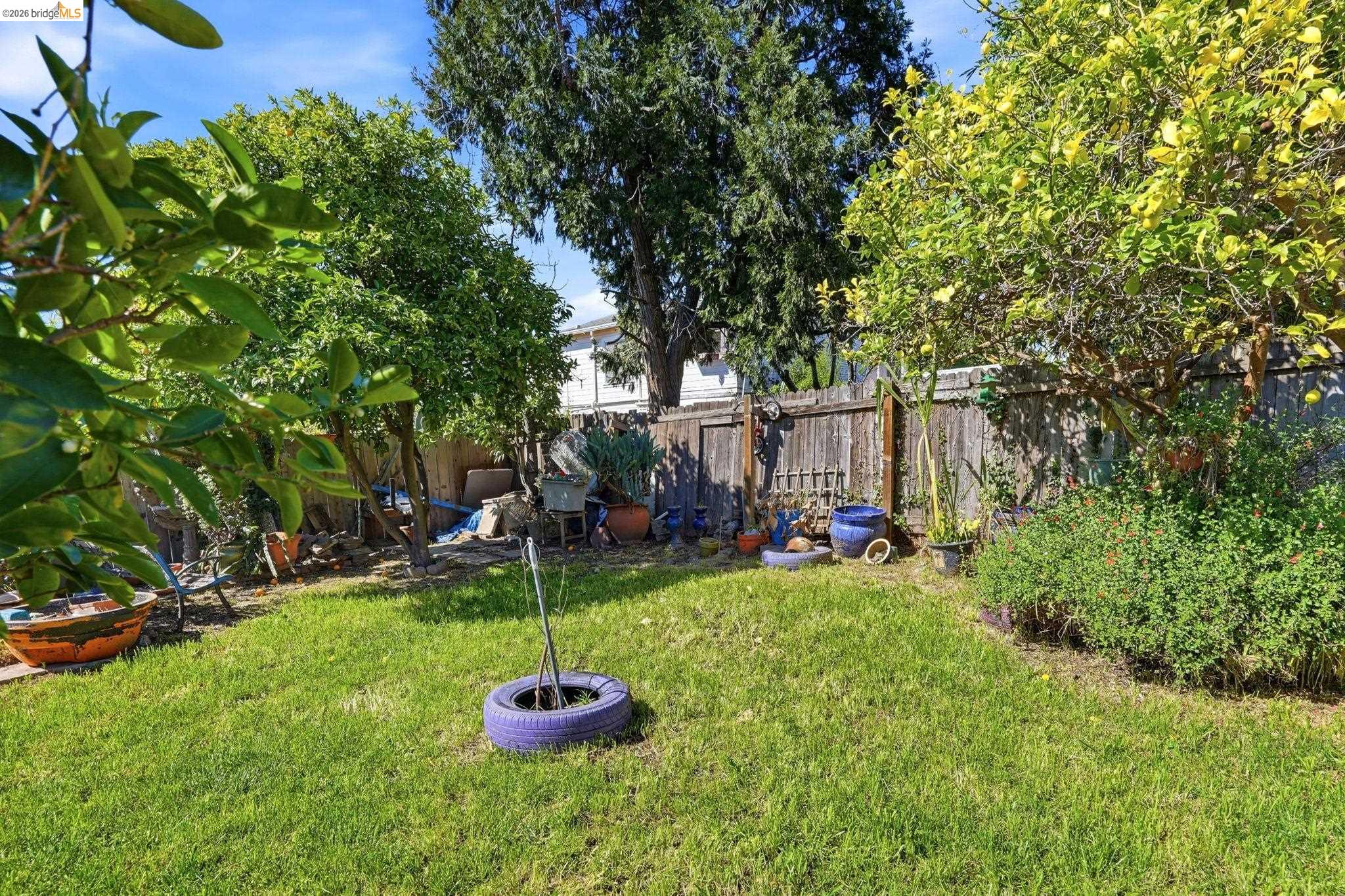 Detail Gallery Image 26 of 28 For 2015 50th Ave, Oakland,  CA 94601 - 3 Beds | 2 Baths