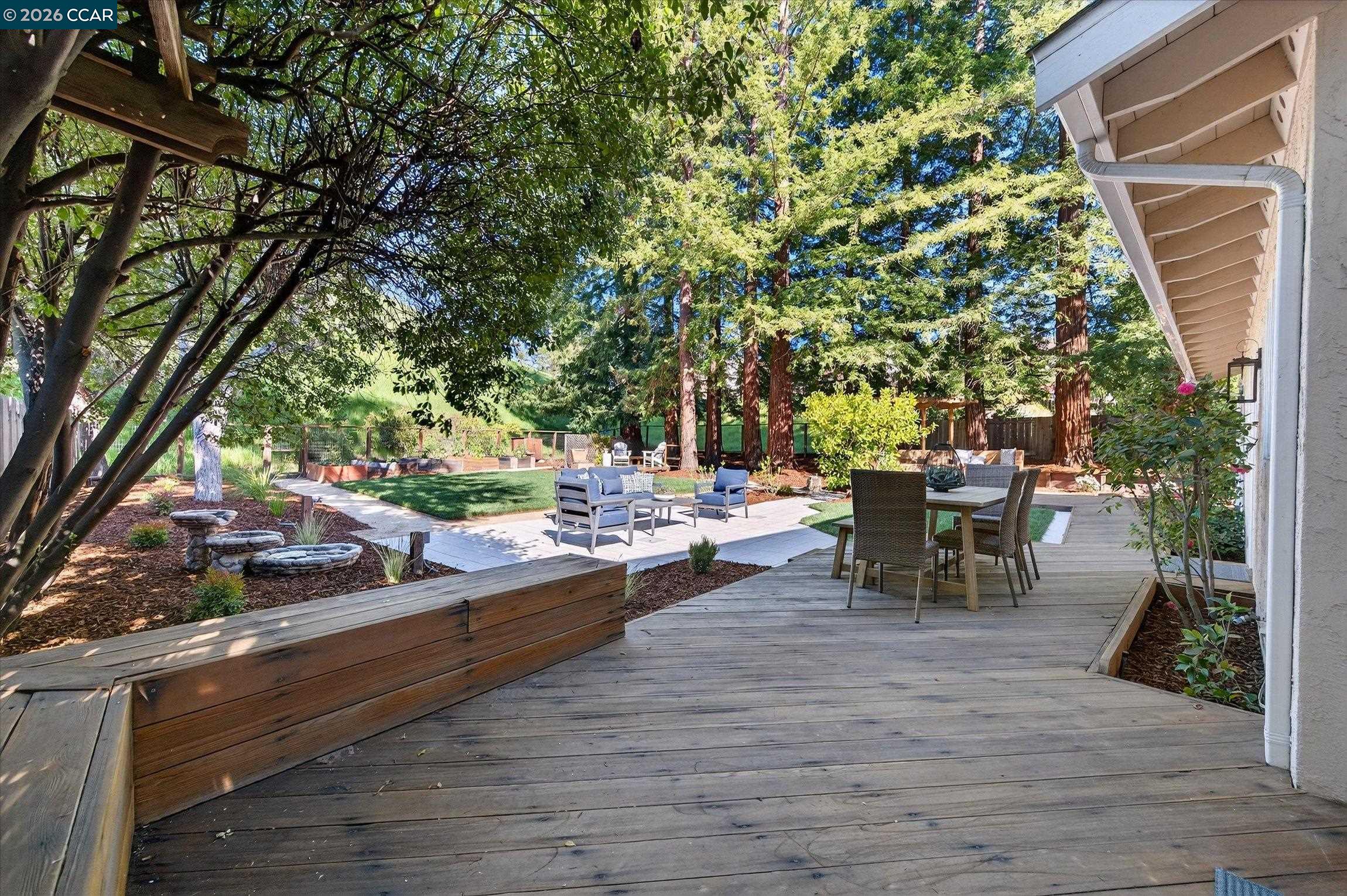 Detail Gallery Image 2 of 55 For 1950 Whitecliff Ct, Walnut Creek,  CA 94596 - 5 Beds | 4 Baths