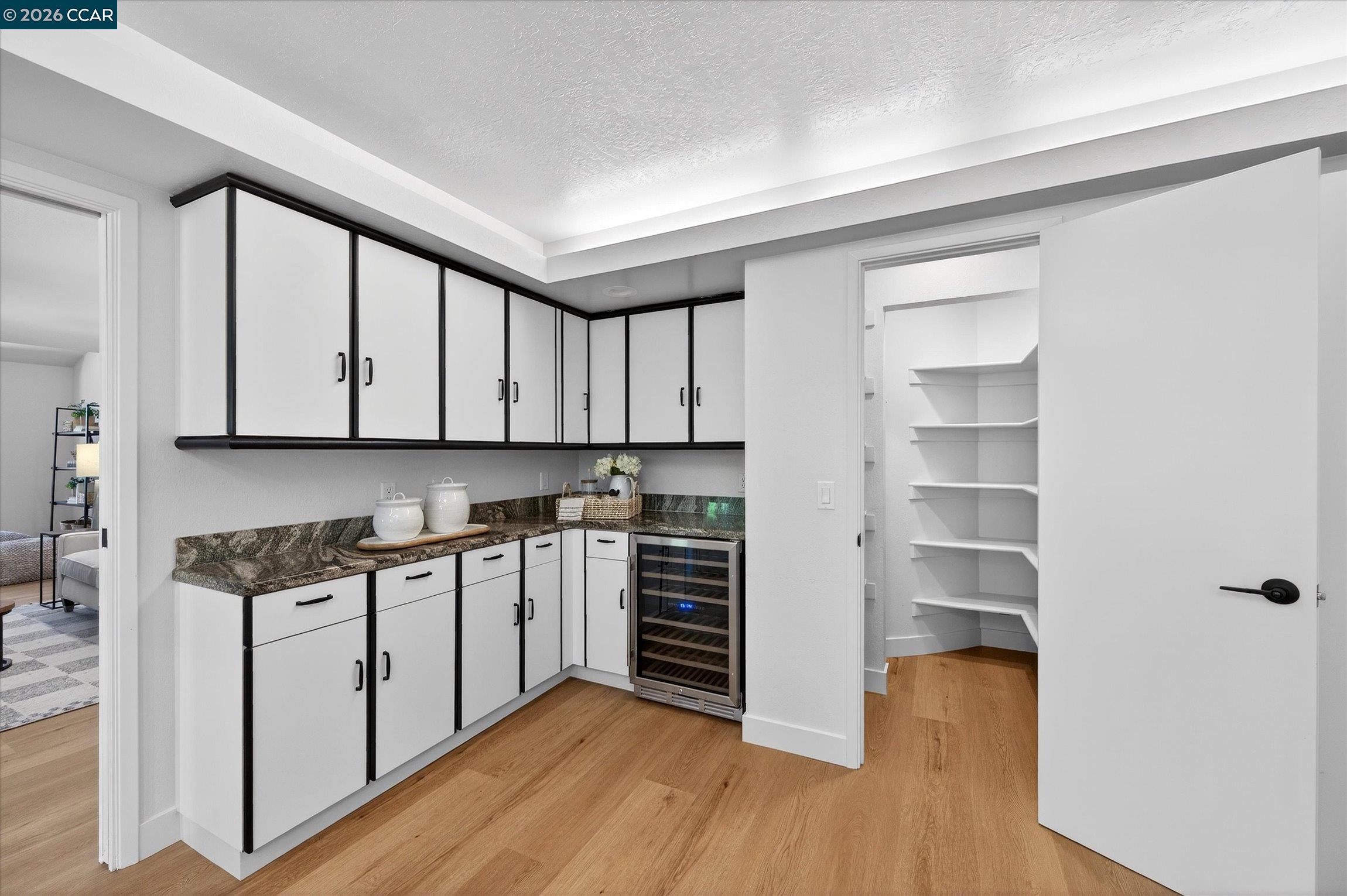 Detail Gallery Image 17 of 55 For 1950 Whitecliff Ct, Walnut Creek,  CA 94596 - 5 Beds | 4 Baths