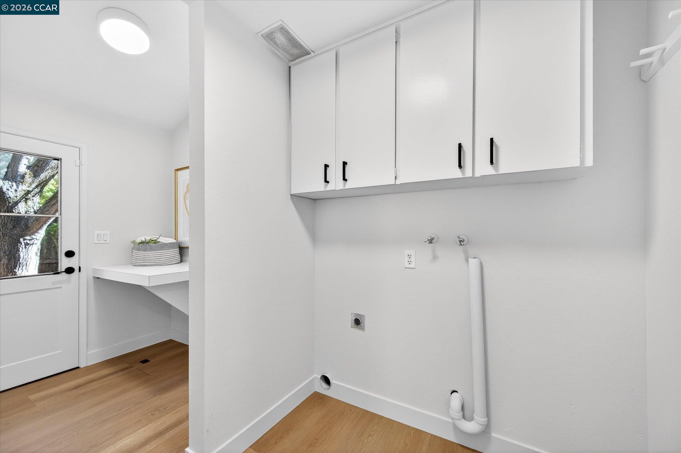 Detail Gallery Image 23 of 55 For 1950 Whitecliff Ct, Walnut Creek,  CA 94596 - 5 Beds | 4 Baths