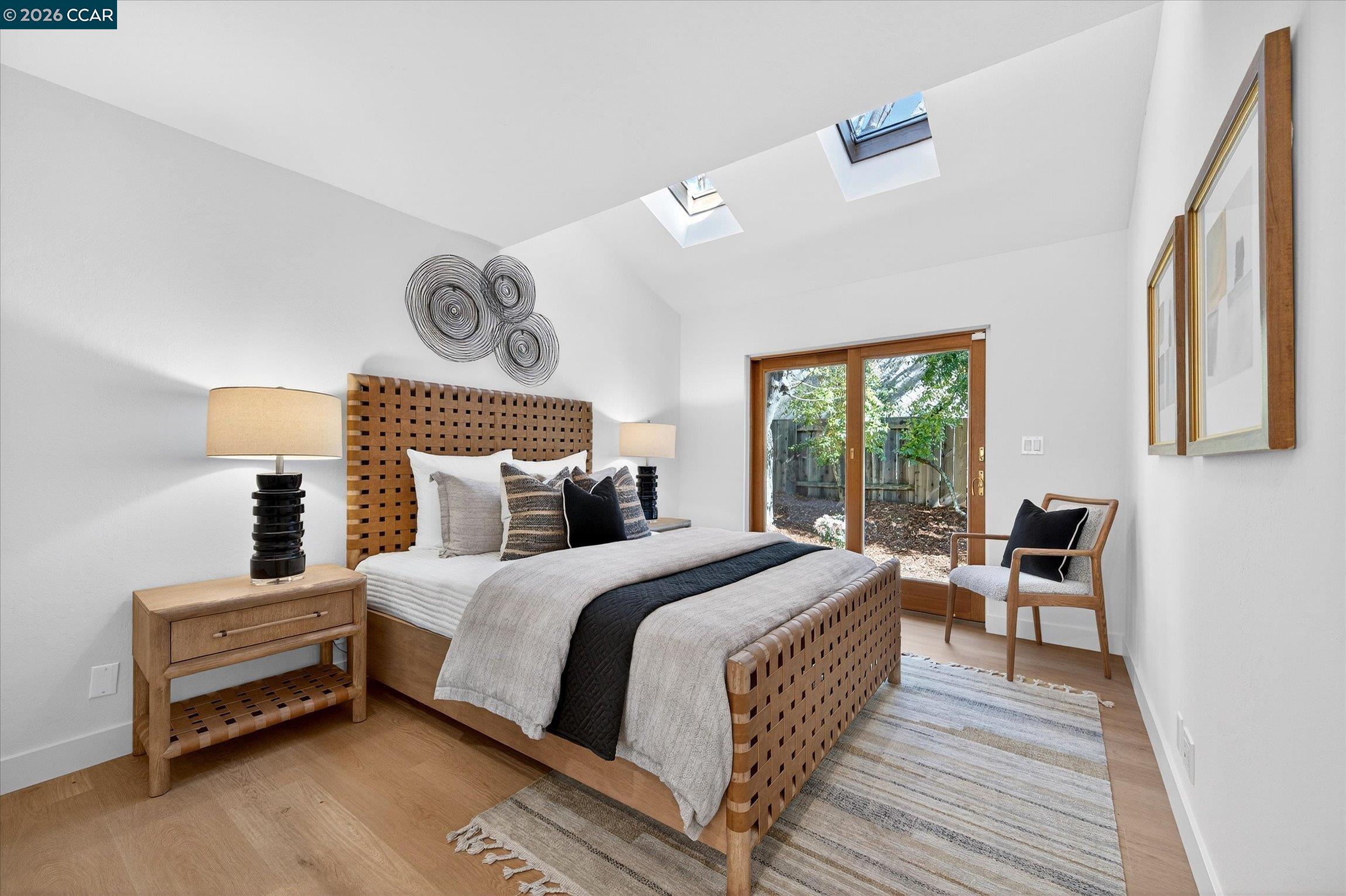 Detail Gallery Image 25 of 55 For 1950 Whitecliff Ct, Walnut Creek,  CA 94596 - 5 Beds | 4 Baths