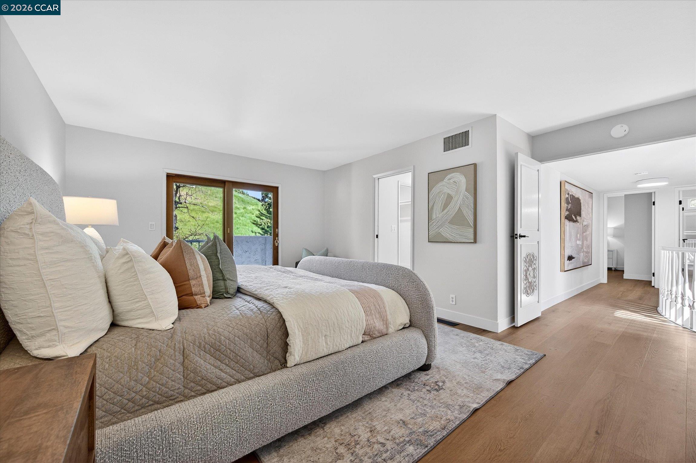 Detail Gallery Image 29 of 55 For 1950 Whitecliff Ct, Walnut Creek,  CA 94596 - 5 Beds | 4 Baths