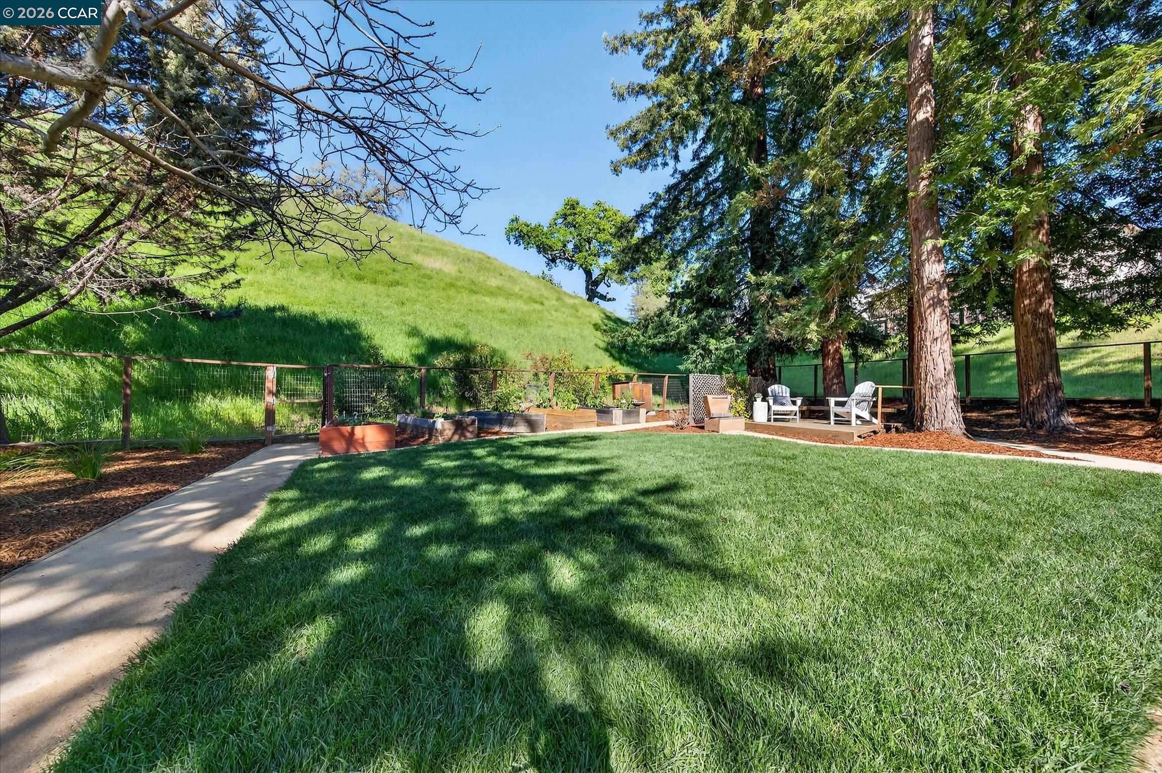 Detail Gallery Image 4 of 55 For 1950 Whitecliff Ct, Walnut Creek,  CA 94596 - 5 Beds | 4 Baths