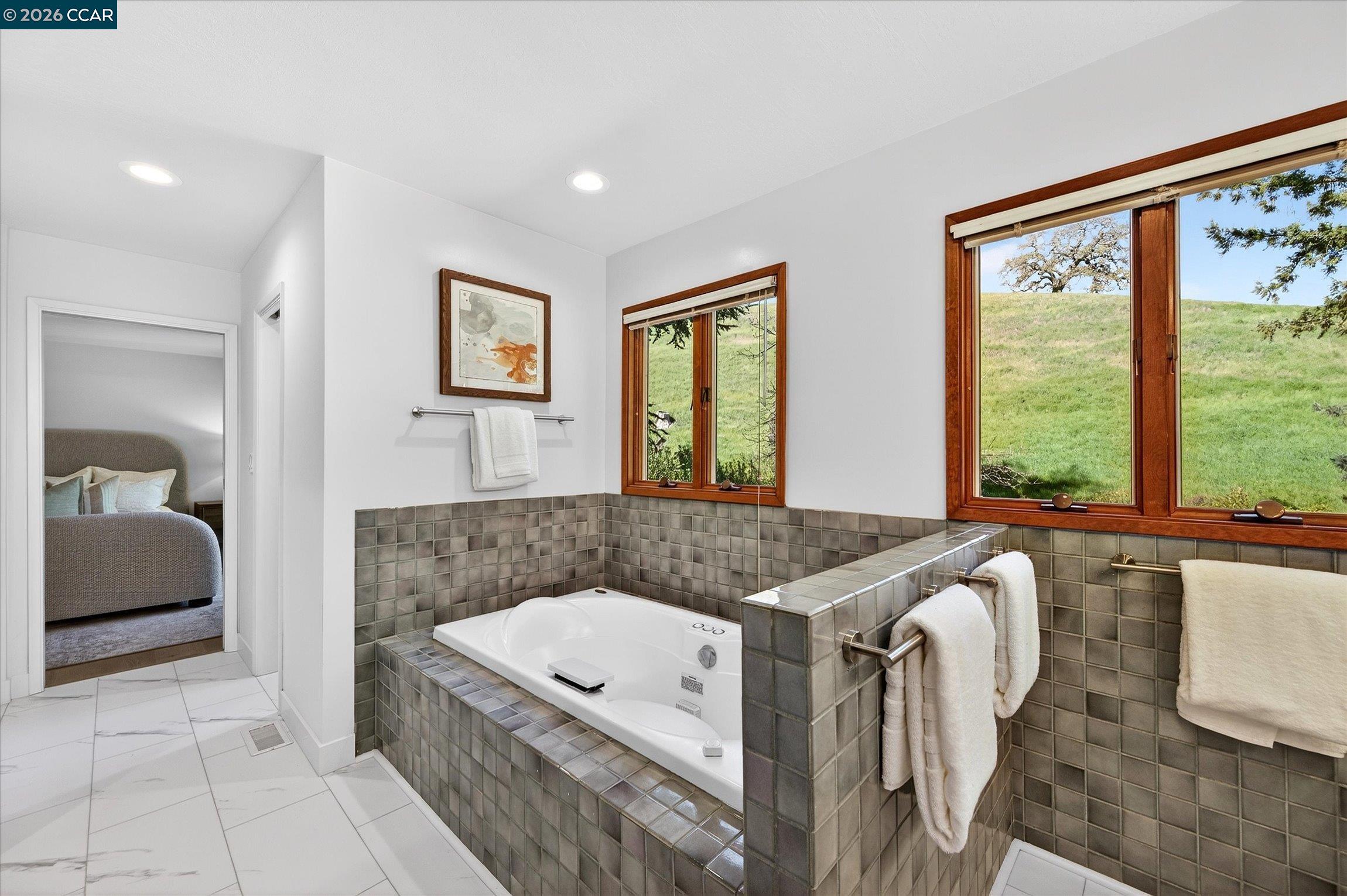 Detail Gallery Image 33 of 55 For 1950 Whitecliff Ct, Walnut Creek,  CA 94596 - 5 Beds | 4 Baths