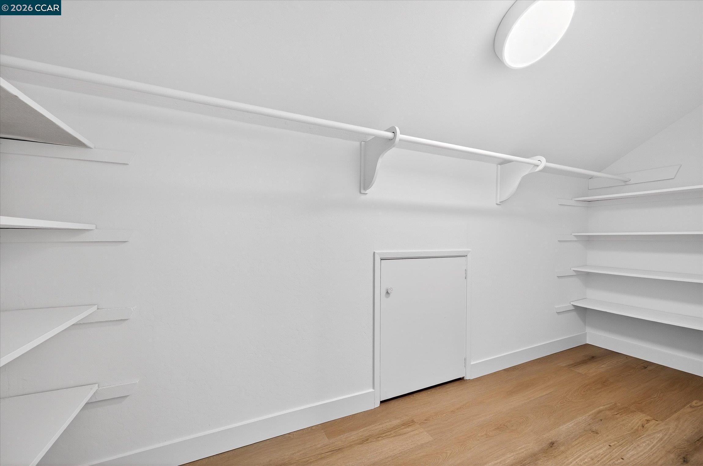 Detail Gallery Image 34 of 55 For 1950 Whitecliff Ct, Walnut Creek,  CA 94596 - 5 Beds | 4 Baths