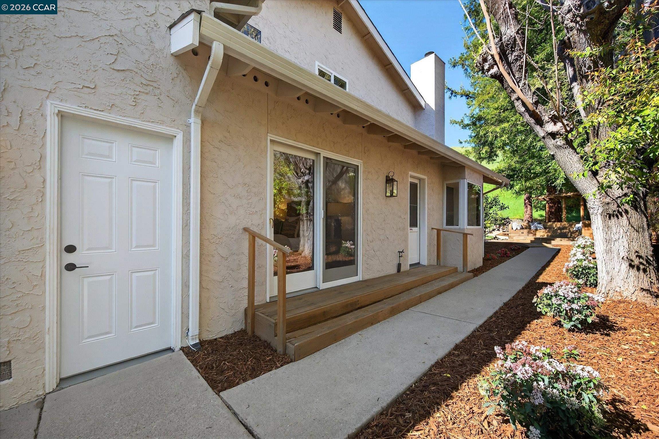 Detail Gallery Image 45 of 55 For 1950 Whitecliff Ct, Walnut Creek,  CA 94596 - 5 Beds | 4 Baths