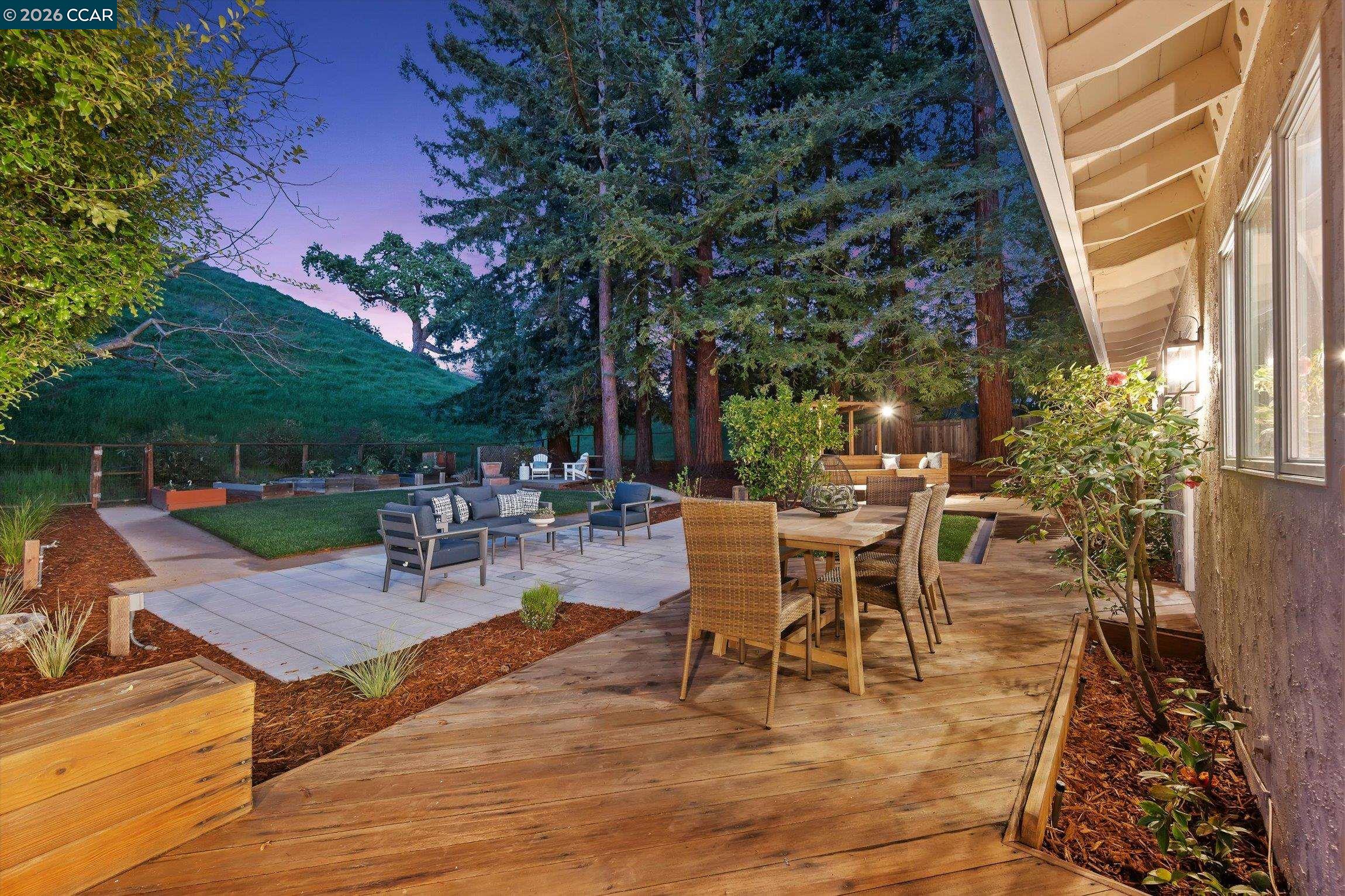 Detail Gallery Image 48 of 55 For 1950 Whitecliff Ct, Walnut Creek,  CA 94596 - 5 Beds | 4 Baths