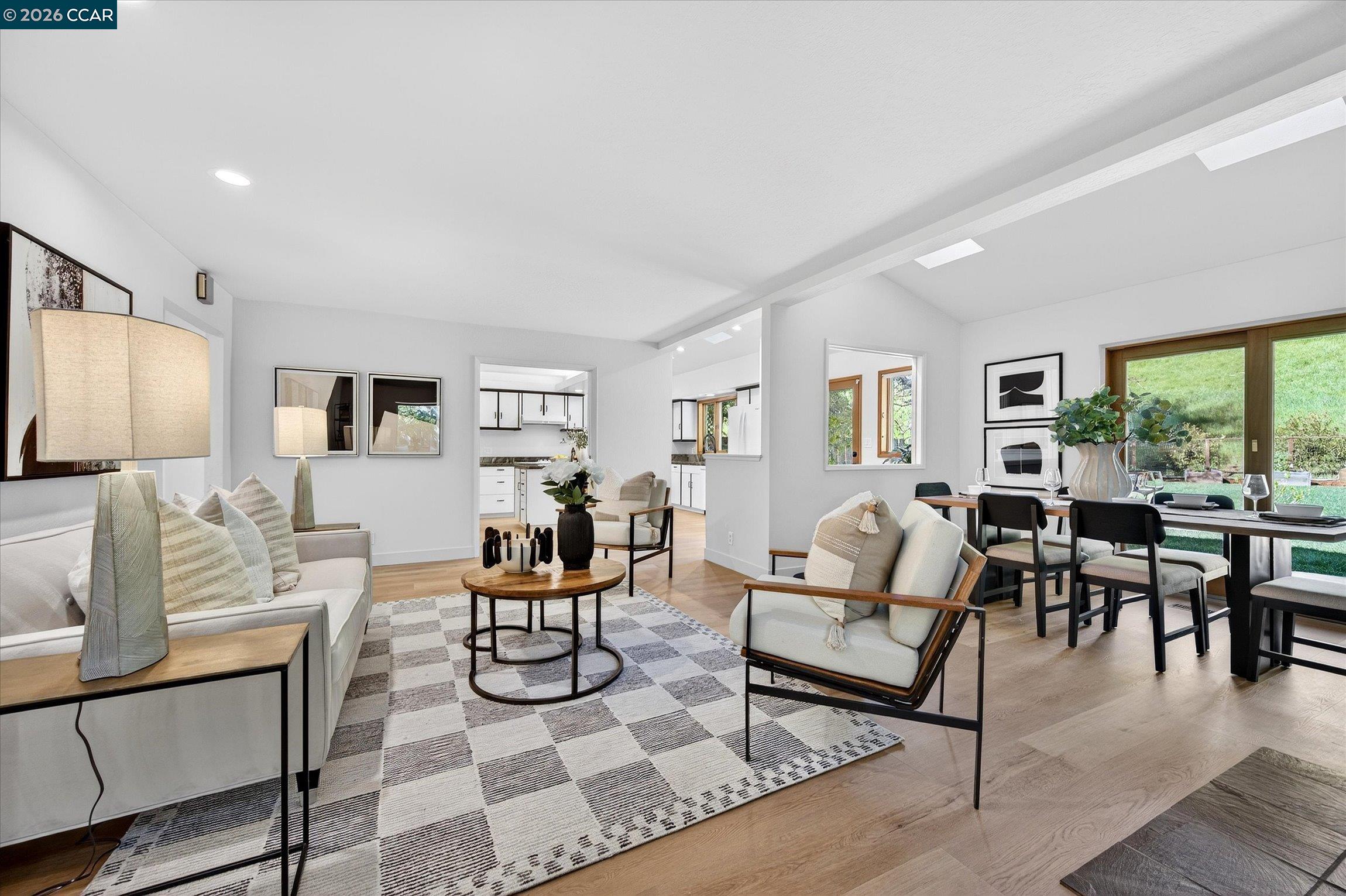 Detail Gallery Image 7 of 55 For 1950 Whitecliff Ct, Walnut Creek,  CA 94596 - 5 Beds | 4 Baths