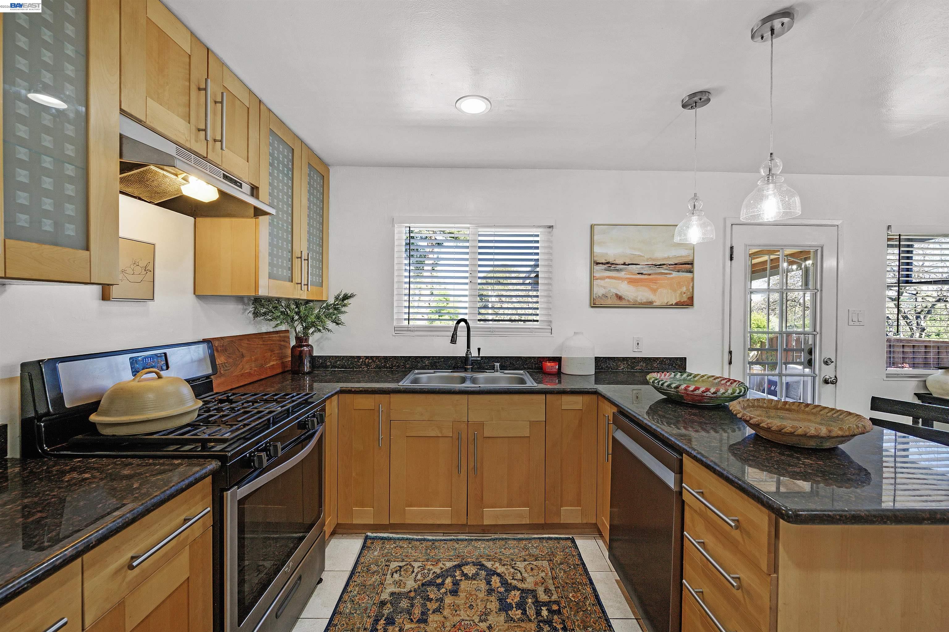 Detail Gallery Image 15 of 37 For 2343 Galway Rd, San Pablo,  CA 94806 - 3 Beds | 2 Baths