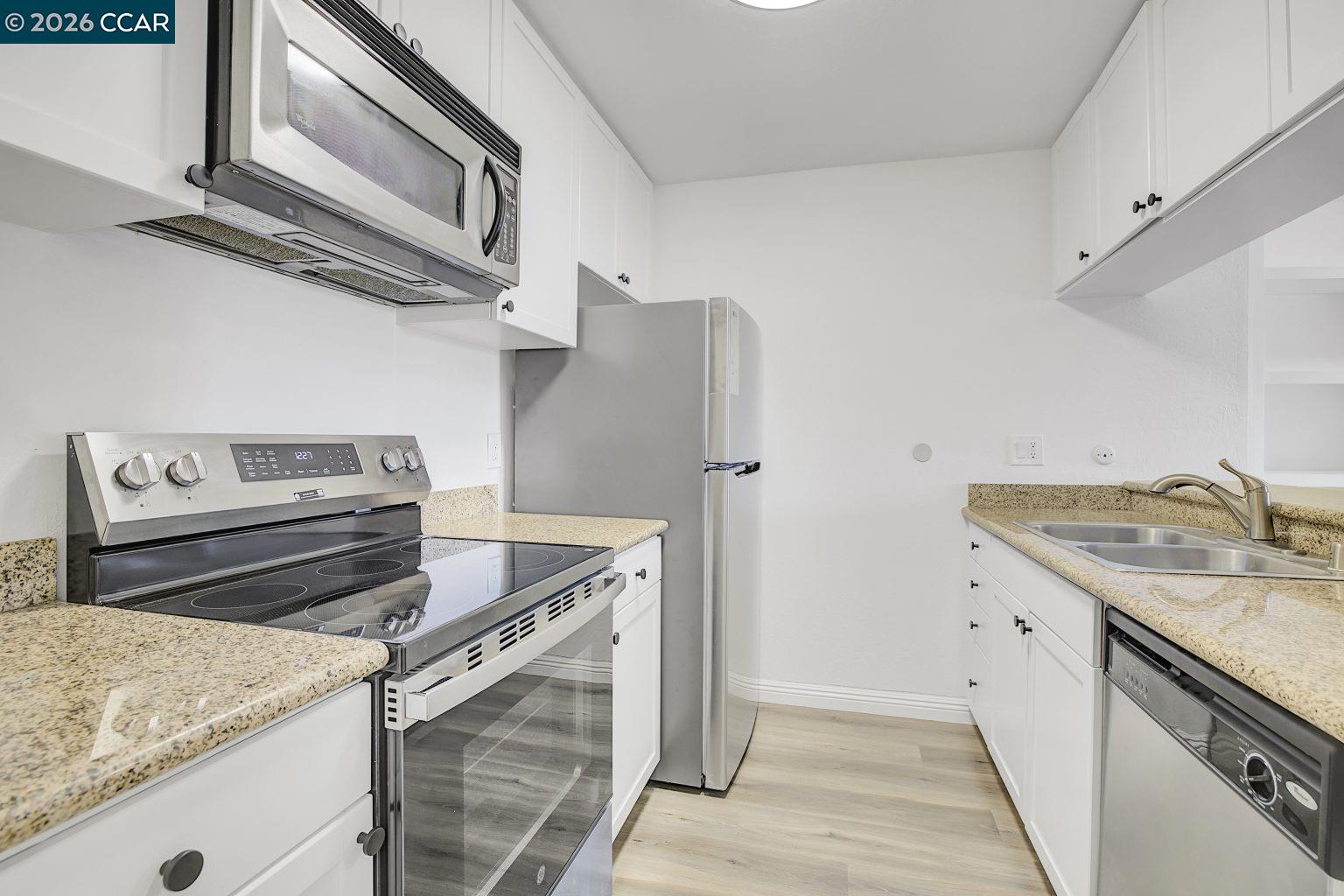 Photo #8: 41127003 Listing: Photo #8