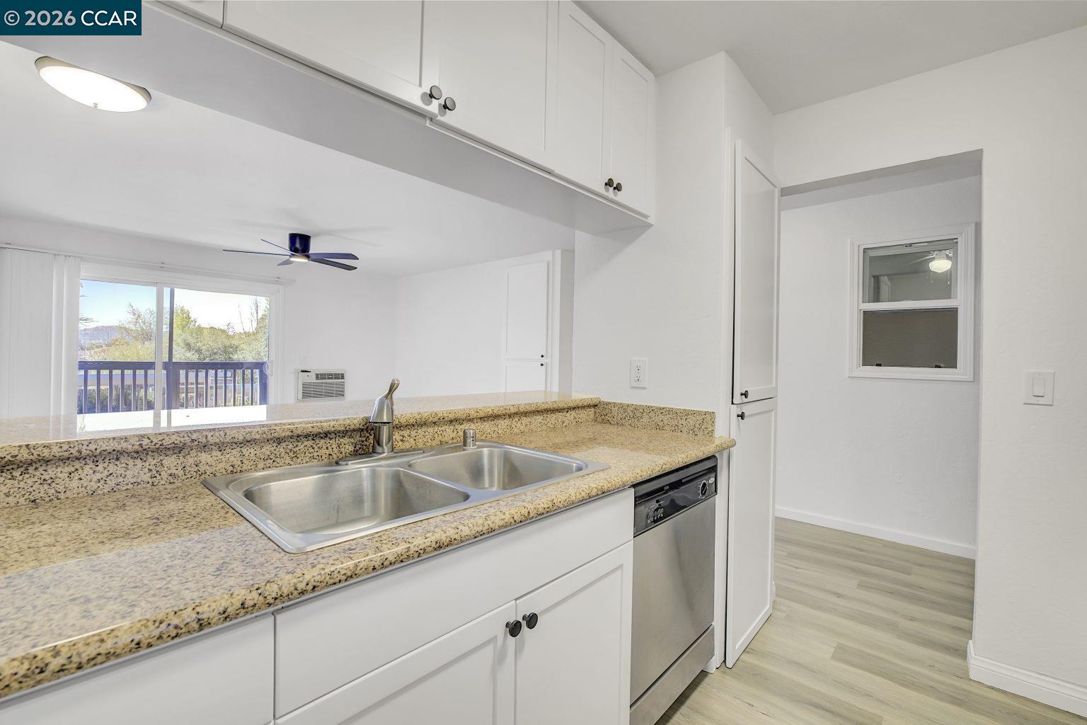 Detail Gallery Image 8 of 29 For 1087 Murrieta Blvd #245,  Livermore,  CA 94550-4123 - 1 Beds | 1 Baths