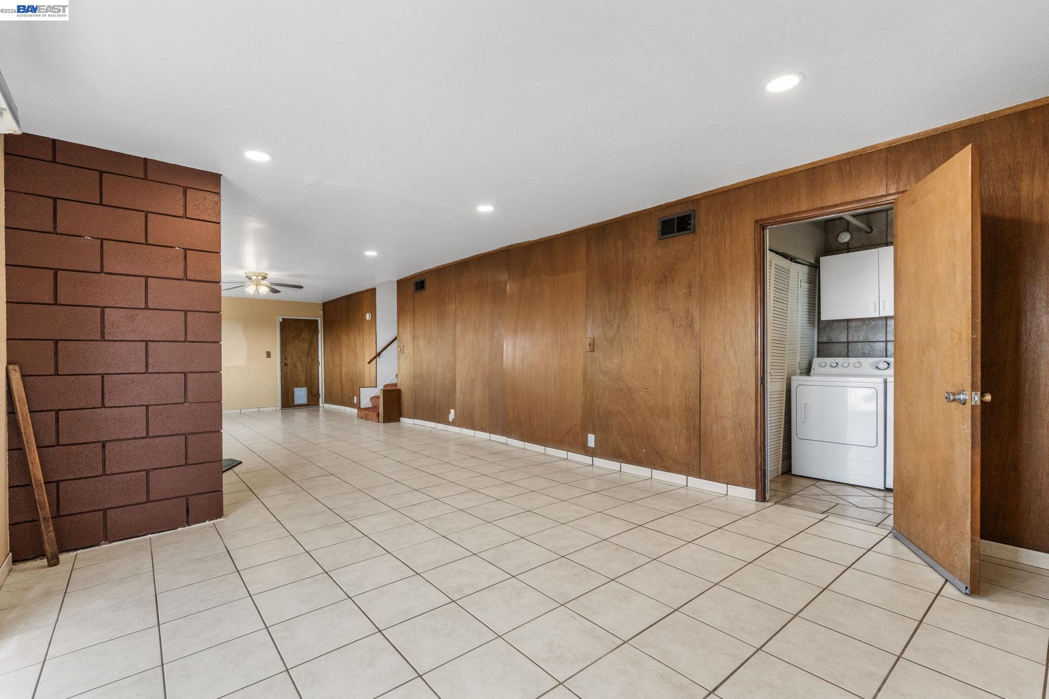 Detail Gallery Image 20 of 36 For 8445 Aster Ave, Oakland,  CA 94605 - 3 Beds | 1/1 Baths