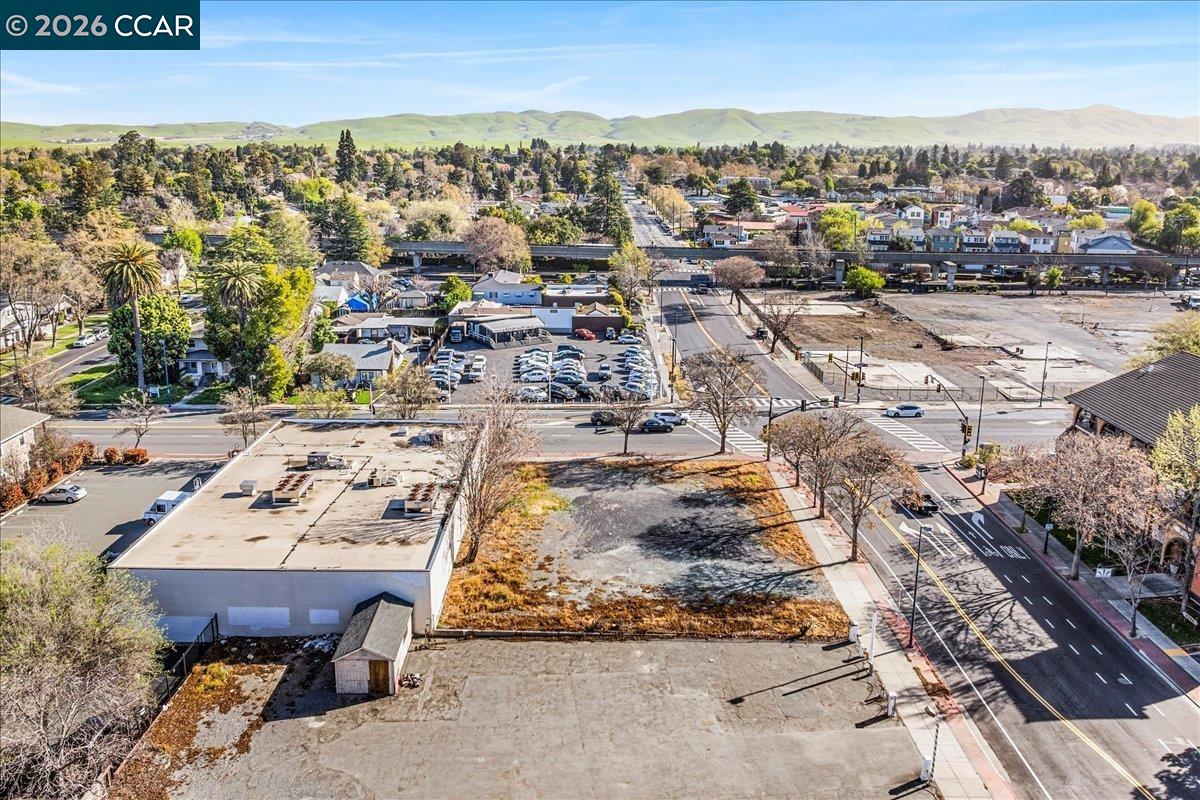 Detail Gallery Image 4 of 8 For 2383 Salvio St, Concord,  CA 94520 - – Beds | – Baths