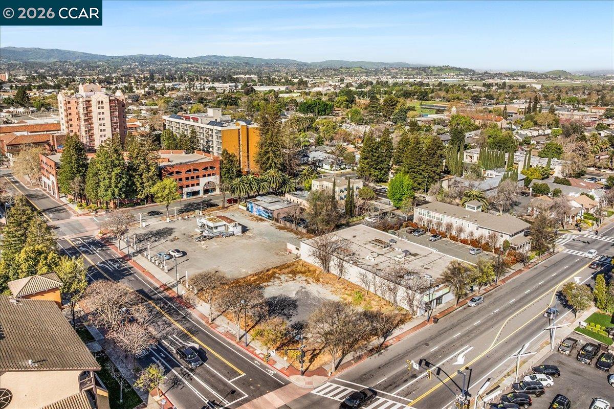 Detail Gallery Image 3 of 6 For Salvio St, Concord,  CA 94520 - – Beds | – Baths