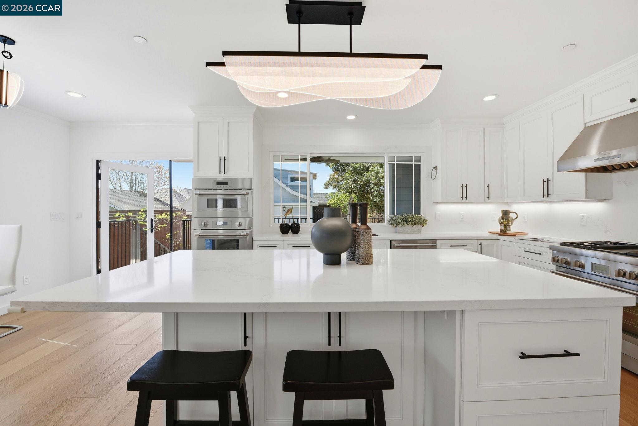 Detail Gallery Image 13 of 43 For 1036 Ramona Ave, Albany,  CA 94706-2515 - 4 Beds | 3/1 Baths