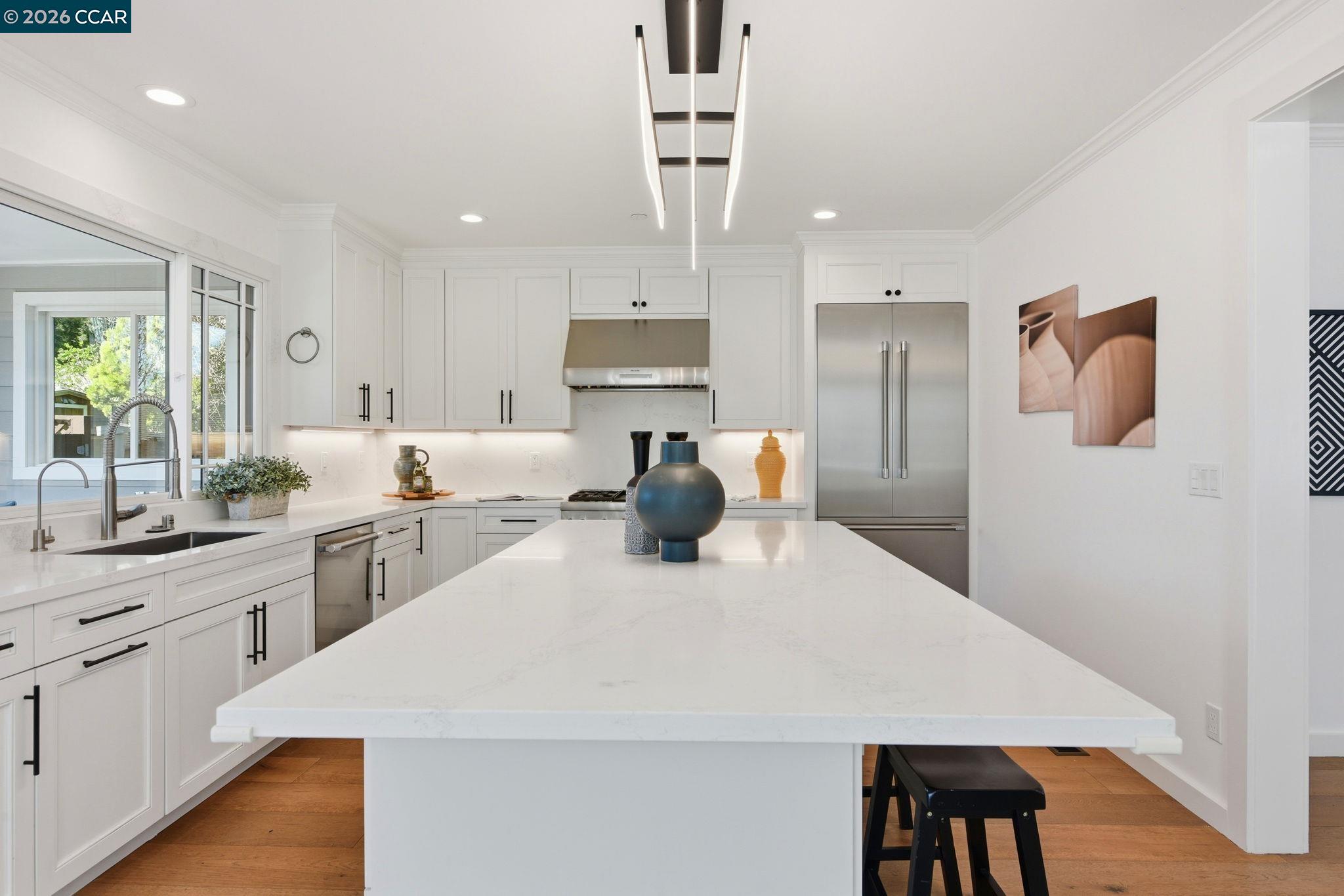 Detail Gallery Image 16 of 43 For 1036 Ramona Ave, Albany,  CA 94706-2515 - 4 Beds | 3/1 Baths