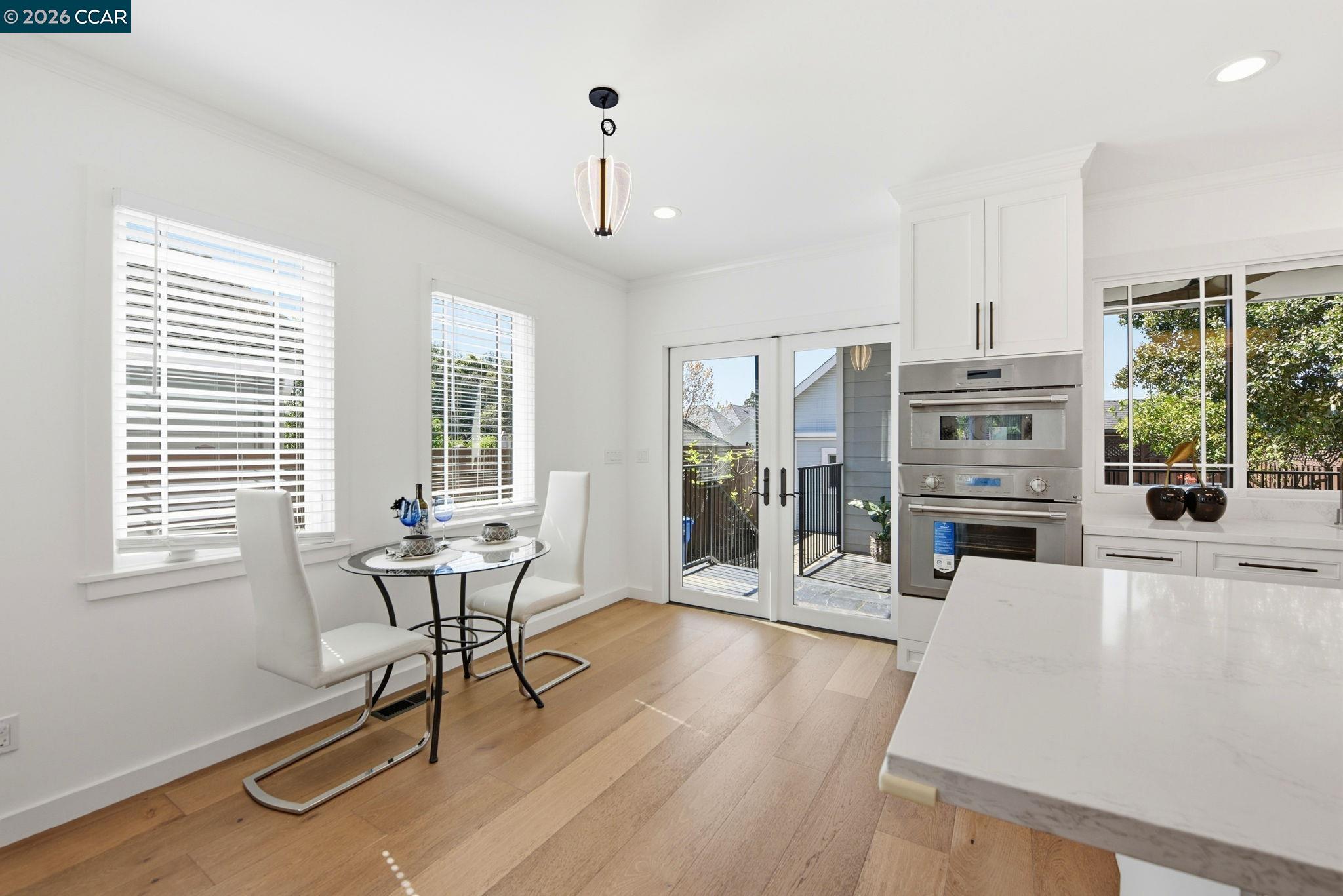 Detail Gallery Image 18 of 43 For 1036 Ramona Ave, Albany,  CA 94706-2515 - 4 Beds | 3/1 Baths