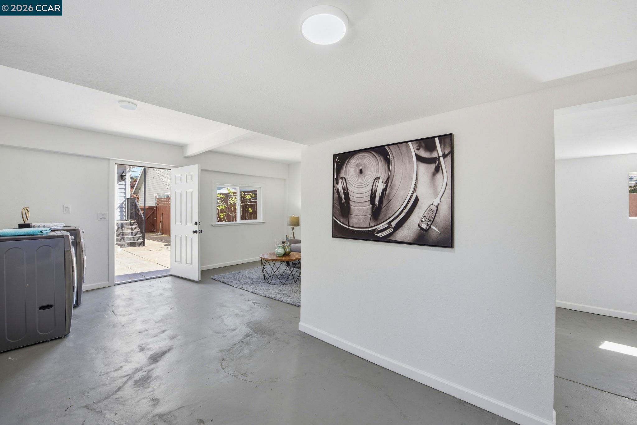 Detail Gallery Image 39 of 43 For 1036 Ramona Ave, Albany,  CA 94706-2515 - 4 Beds | 3/1 Baths