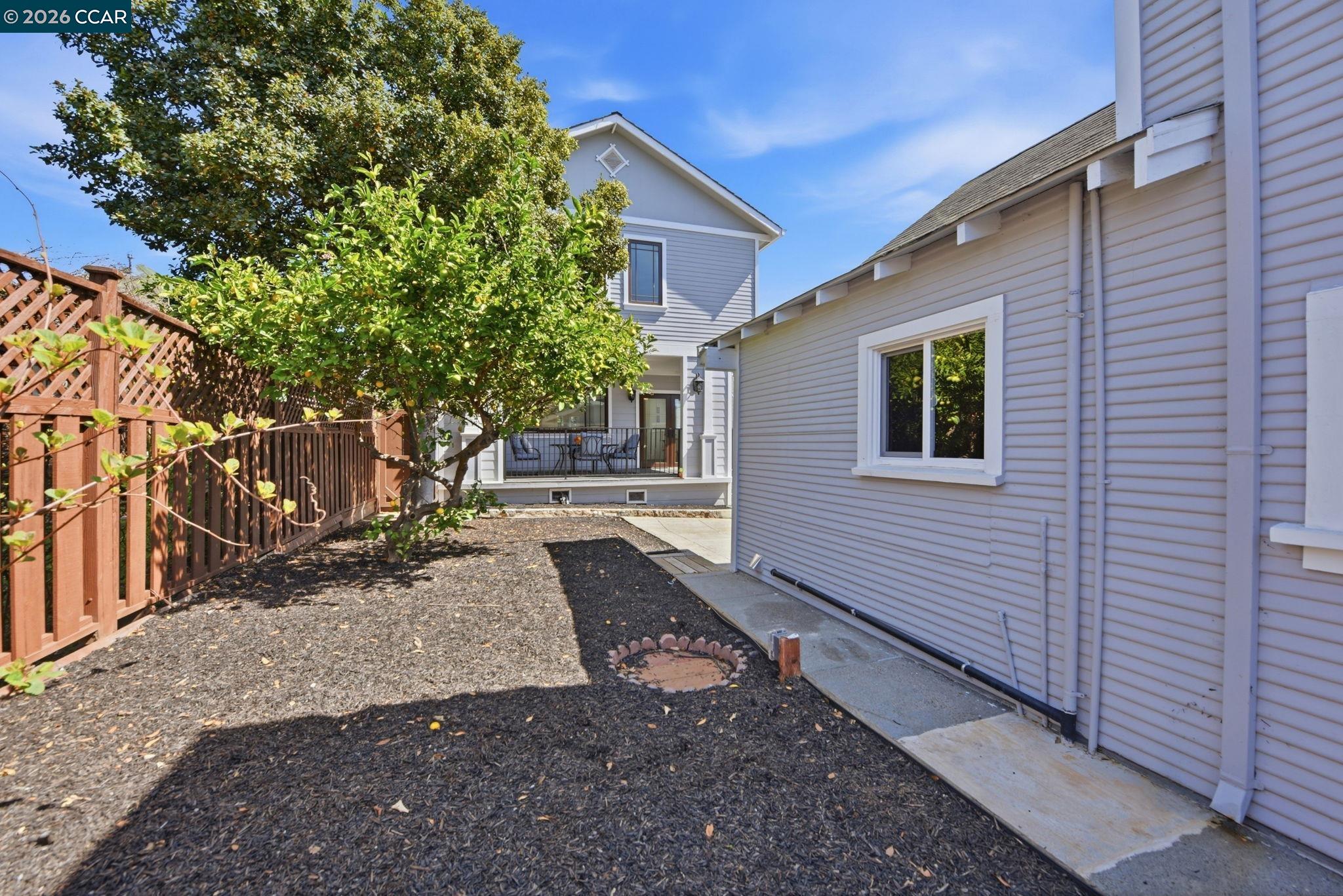 Detail Gallery Image 42 of 43 For 1036 Ramona Ave, Albany,  CA 94706-2515 - 4 Beds | 3/1 Baths