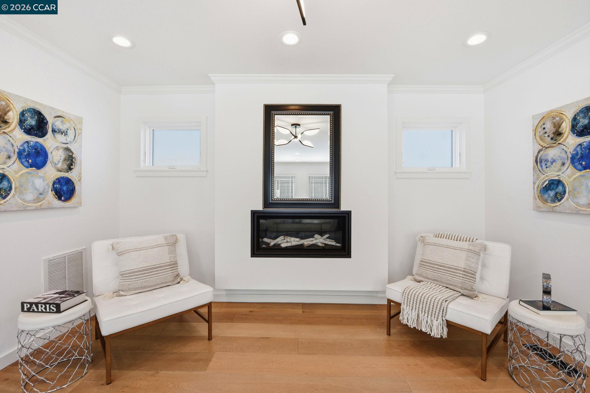 Detail Gallery Image 10 of 43 For 1036 Ramona Ave, Albany,  CA 94706-2515 - 4 Beds | 3/1 Baths