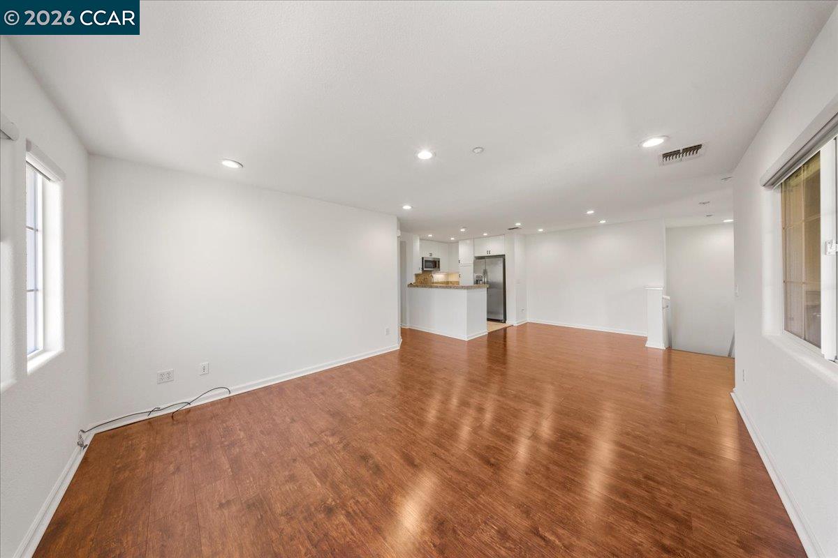 Photo #6: 41127008 Listing: Photo #6