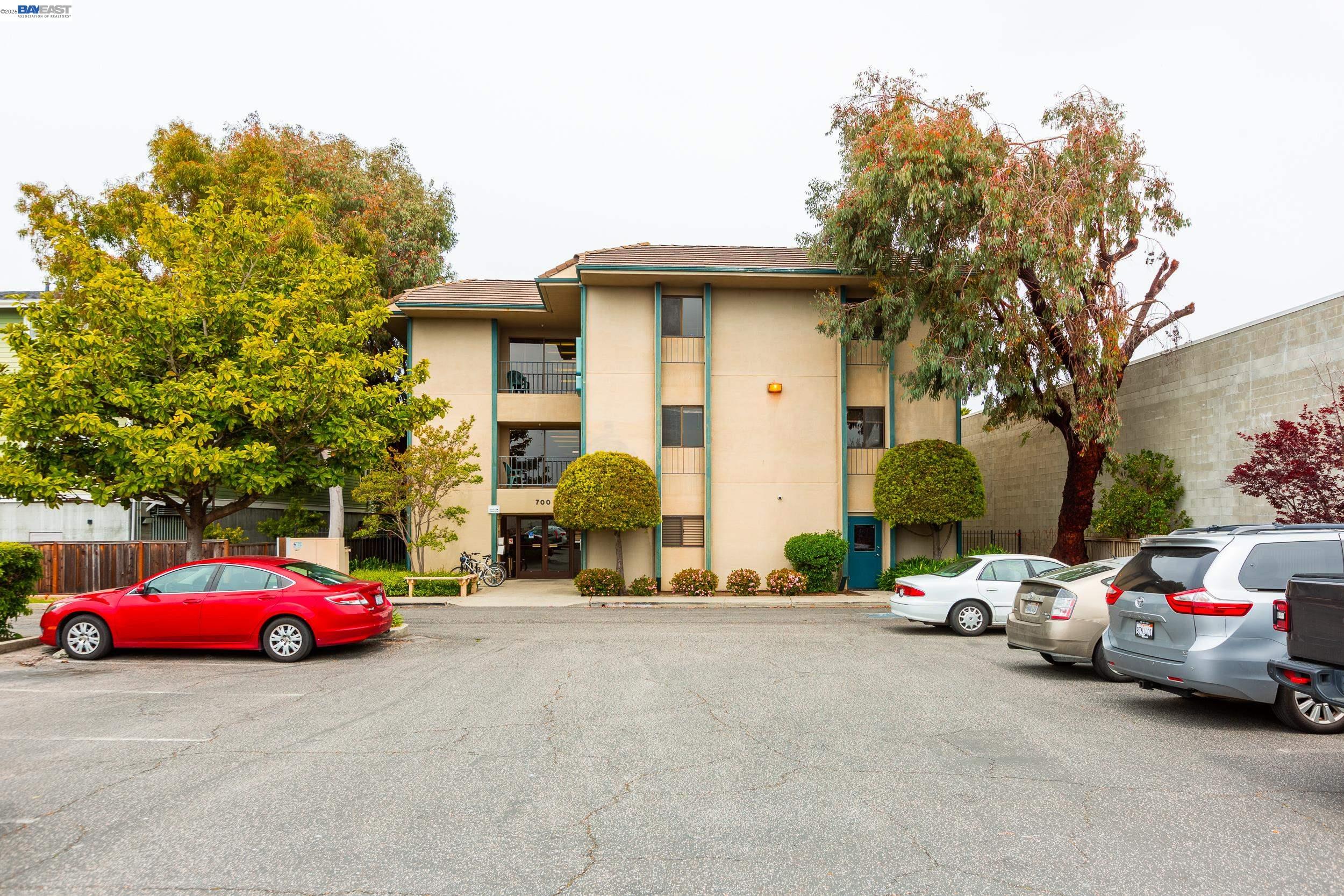 Front Image Thumbnail for BE41127009