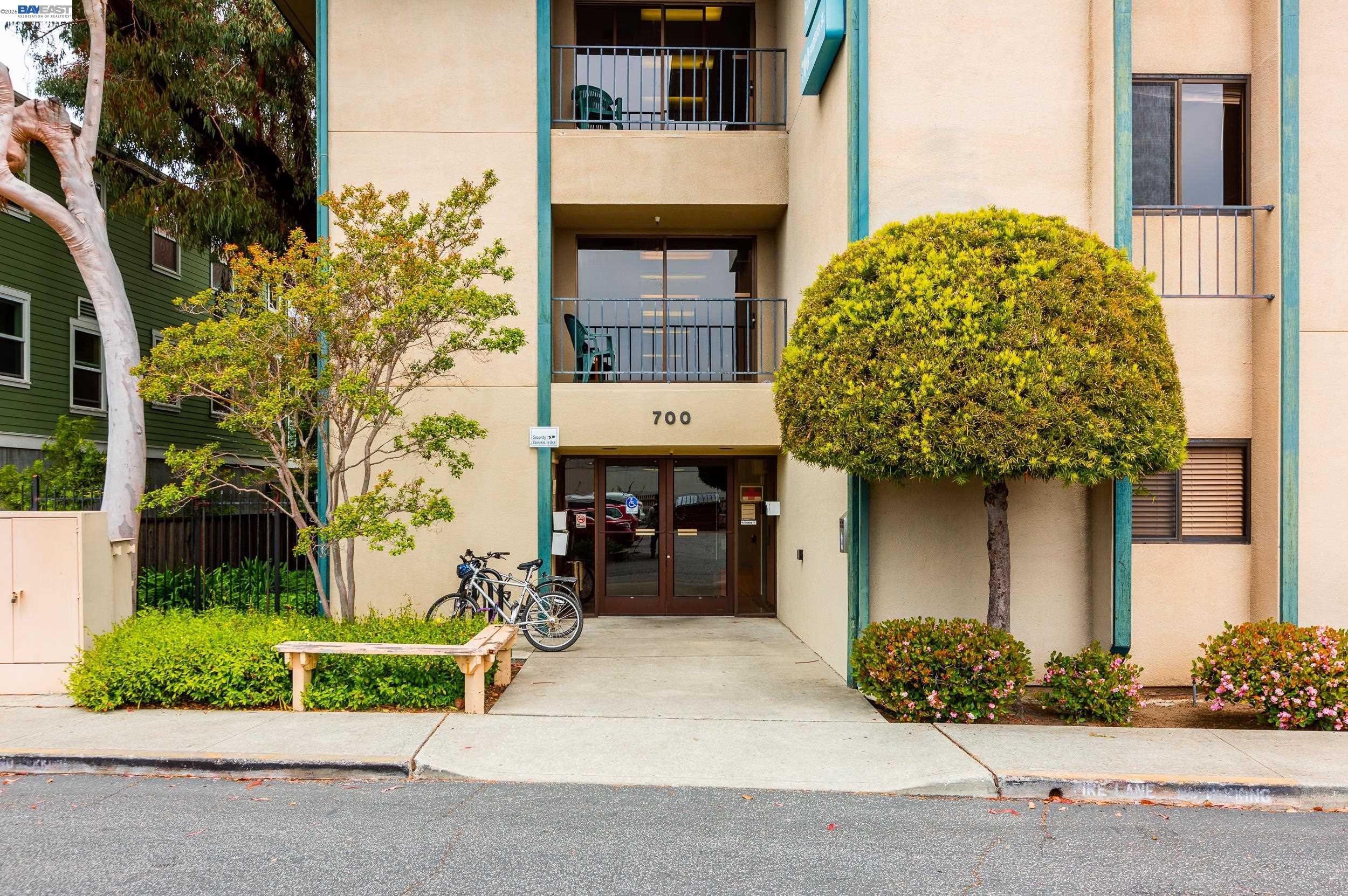 Detail Gallery Image 3 of 60 For 1610 Soquel Ave, Santa Cruz,  CA 95062 - – Beds | – Baths