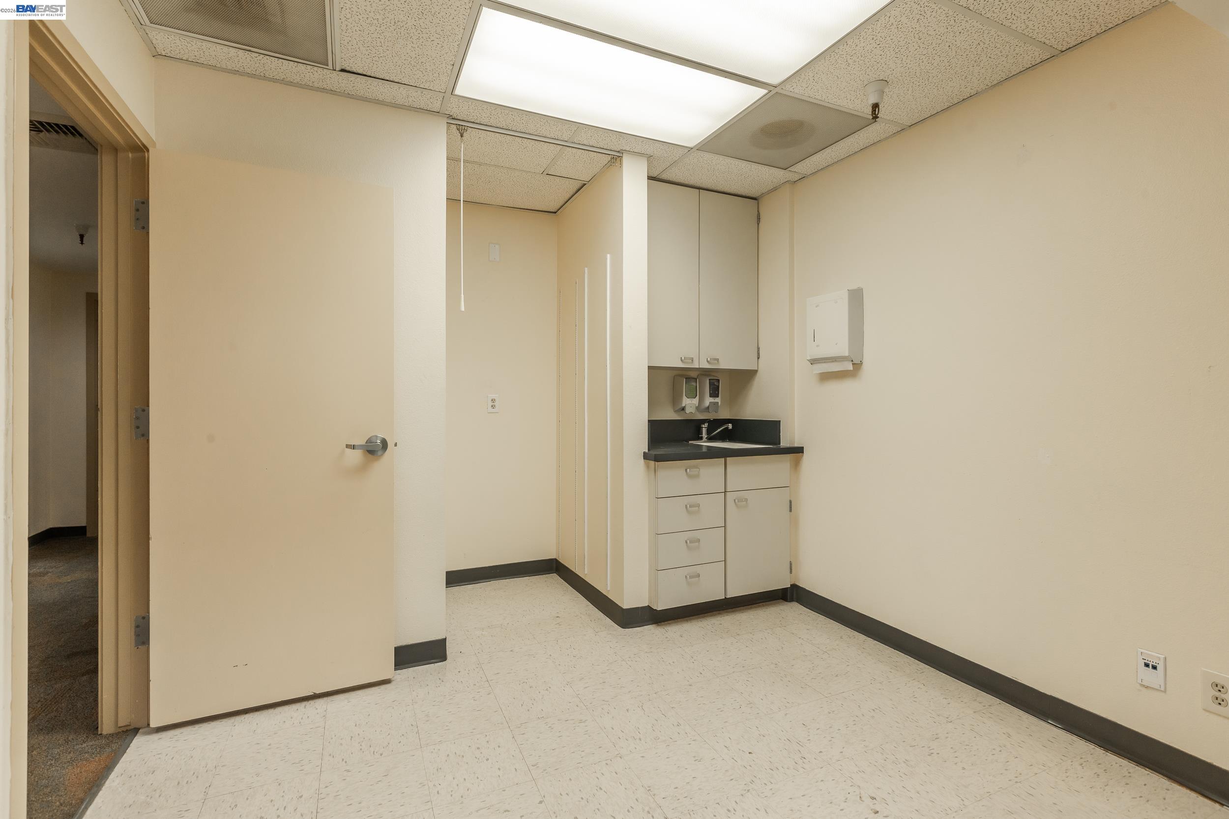 Detail Gallery Image 23 of 60 For 1610 Soquel Ave, Santa Cruz,  CA 95062 - – Beds | – Baths