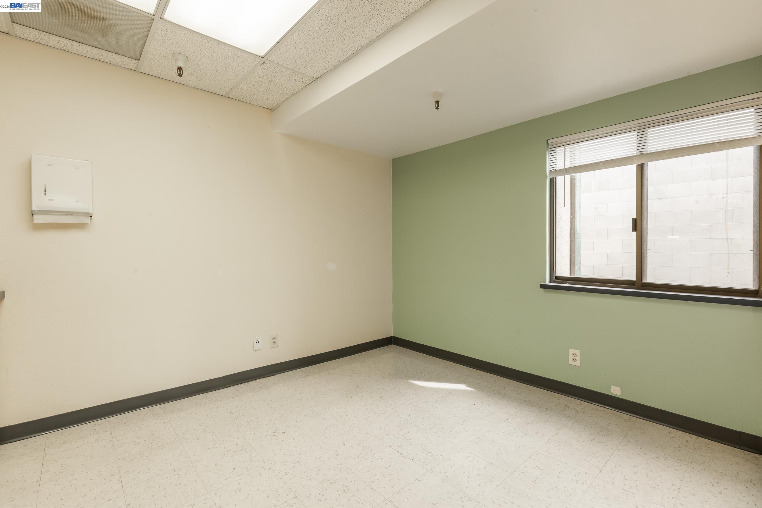 Detail Gallery Image 24 of 60 For 1610 Soquel Ave, Santa Cruz,  CA 95062 - – Beds | – Baths