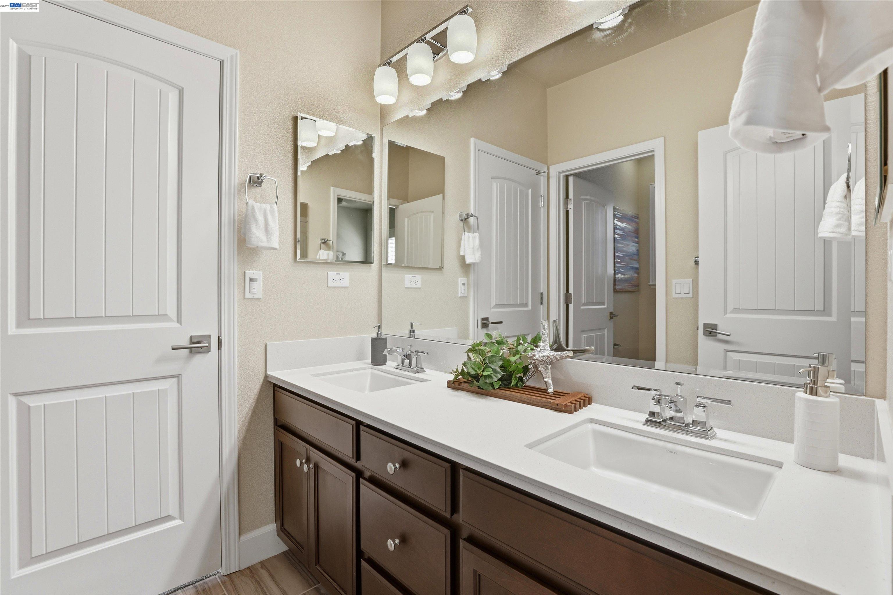 Detail Gallery Image 28 of 41 For 215 E Cara Ct, Mountain House,  CA 95391 - 3 Beds | 2/1 Baths