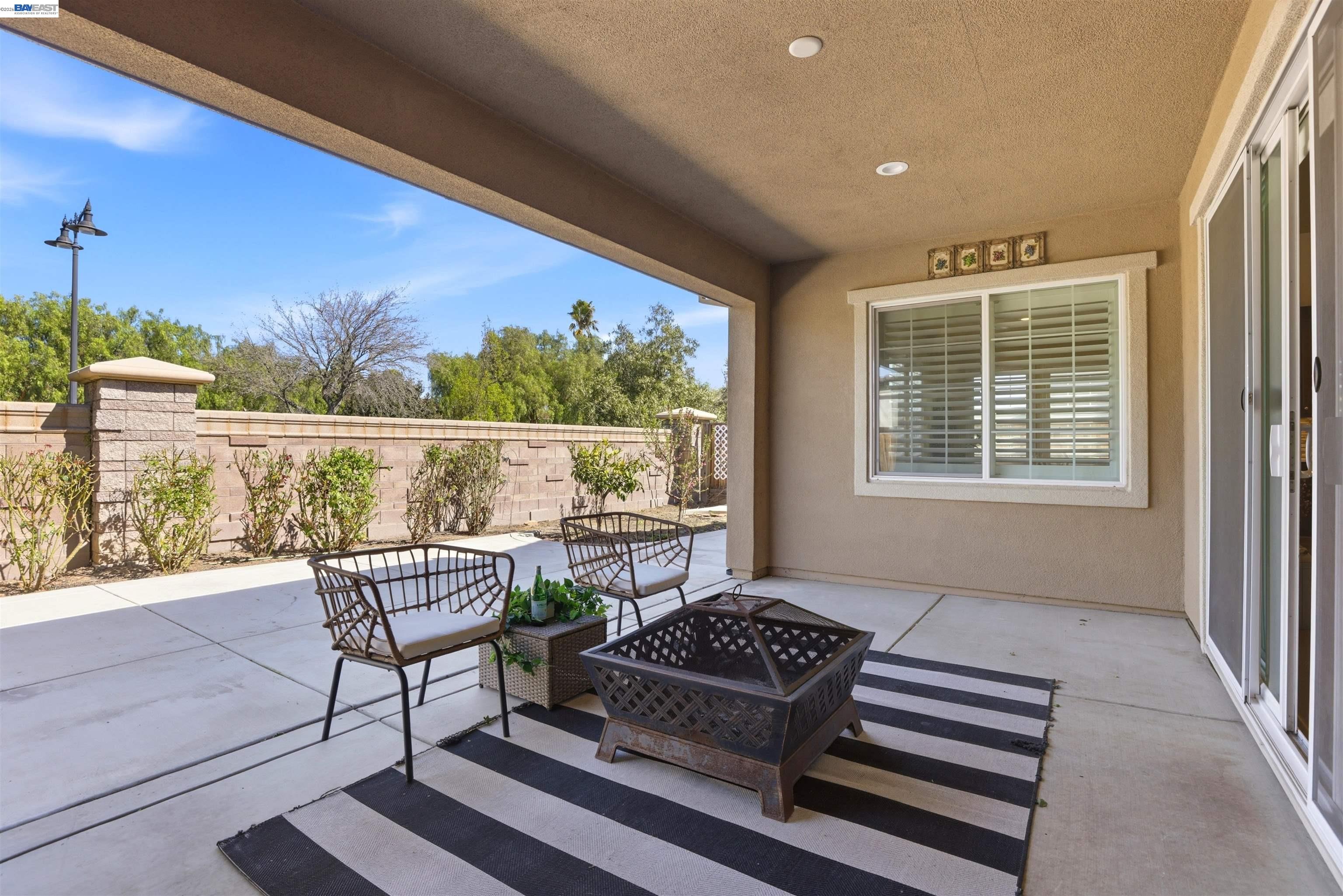 Detail Gallery Image 33 of 41 For 215 E Cara Ct, Mountain House,  CA 95391 - 3 Beds | 2/1 Baths