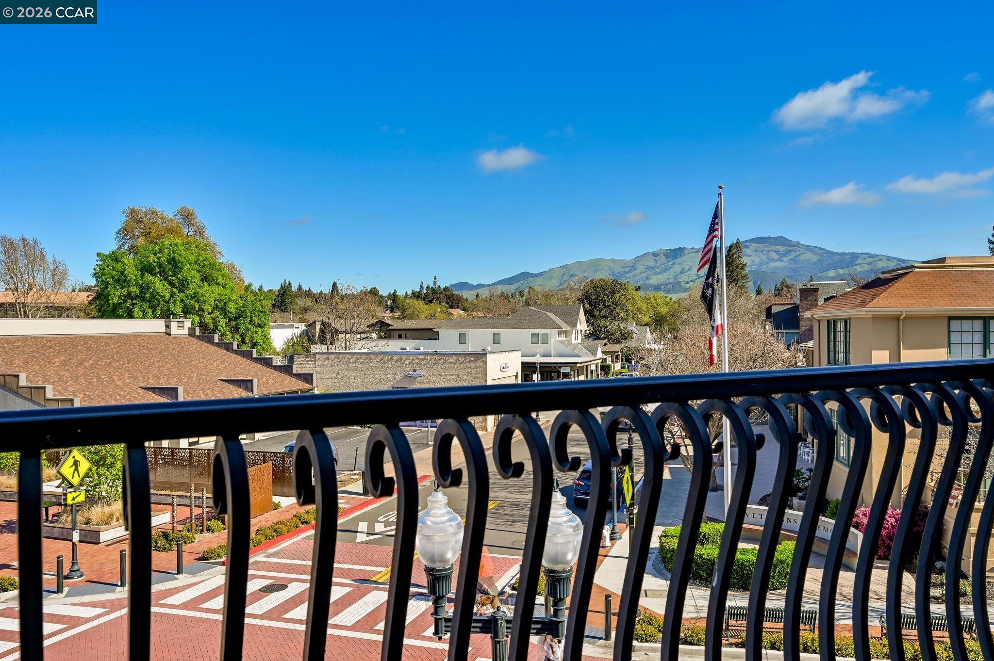 Detail Gallery Image 12 of 30 For 111 W Prospect Ave. #205,  Danville,  CA 94526 - 1 Beds | 1/1 Baths