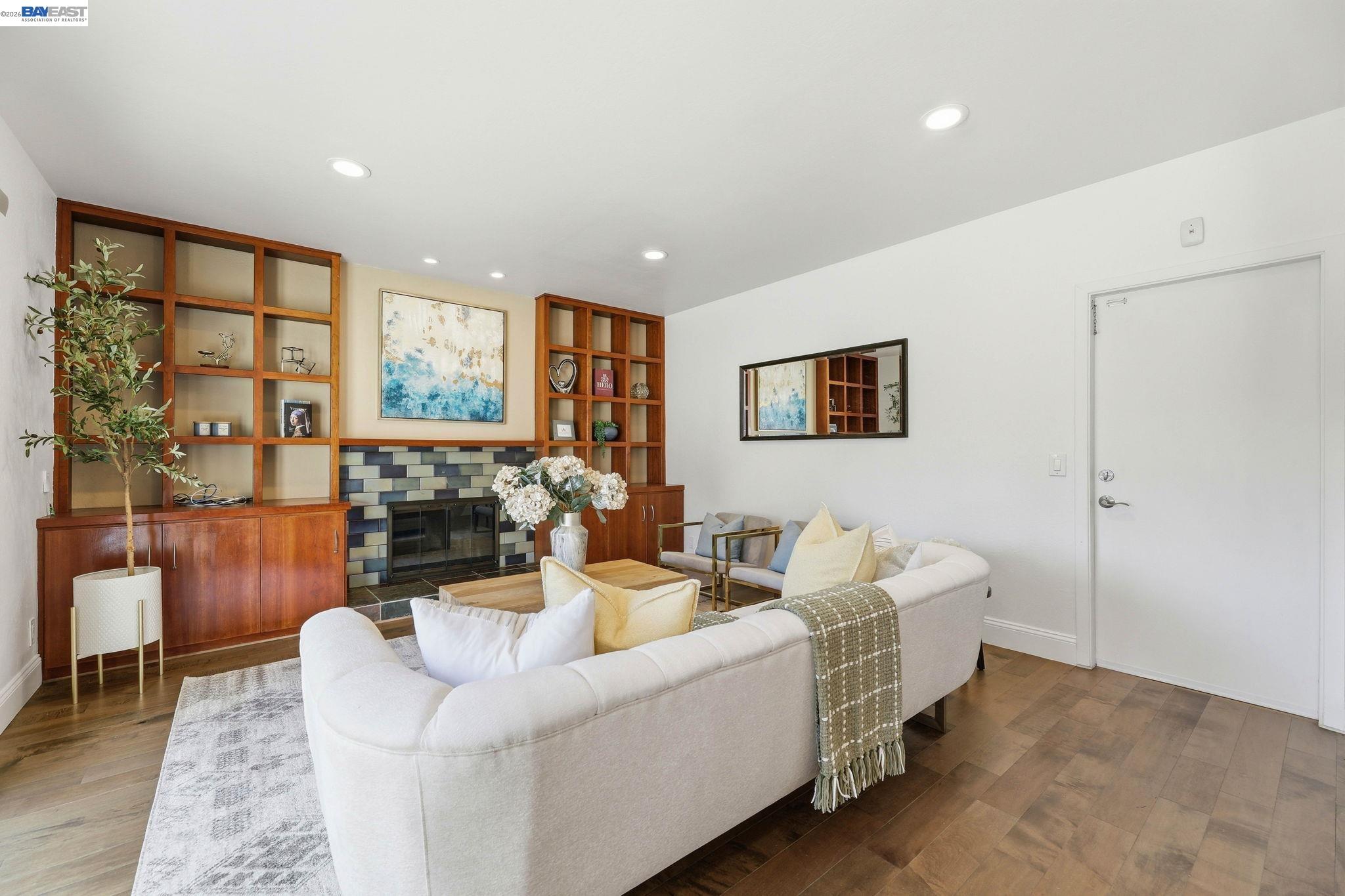 Detail Gallery Image 14 of 38 For 5494 Sharon Ln, San Jose,  CA 95124 - 3 Beds | 2 Baths