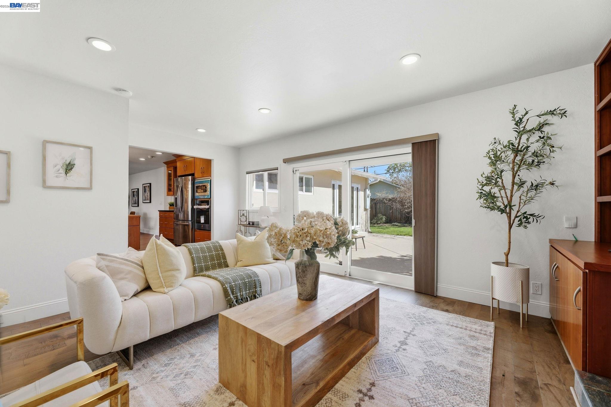 Detail Gallery Image 16 of 38 For 5494 Sharon Ln, San Jose,  CA 95124 - 3 Beds | 2 Baths