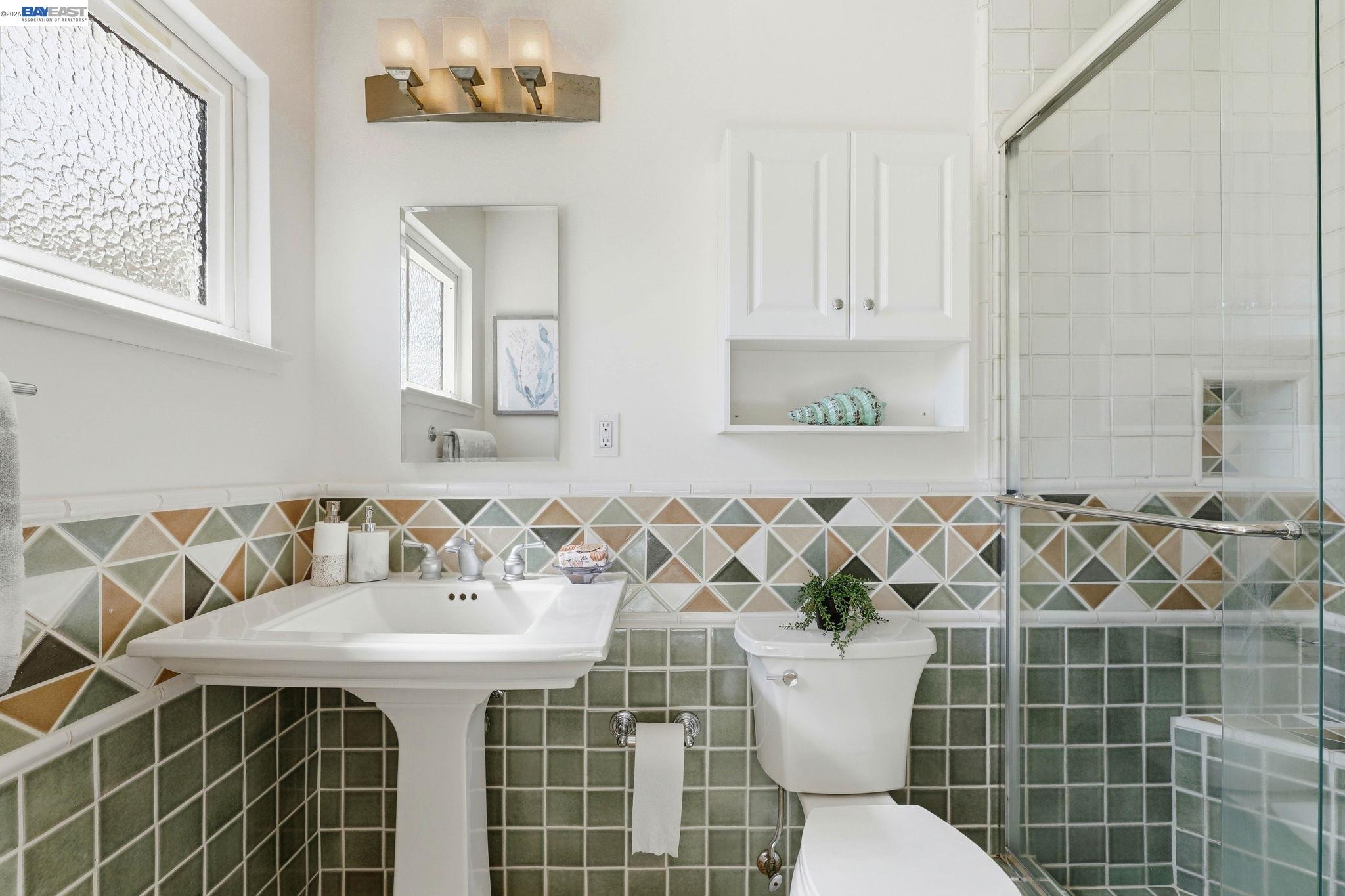 Detail Gallery Image 25 of 38 For 5494 Sharon Ln, San Jose,  CA 95124 - 3 Beds | 2 Baths