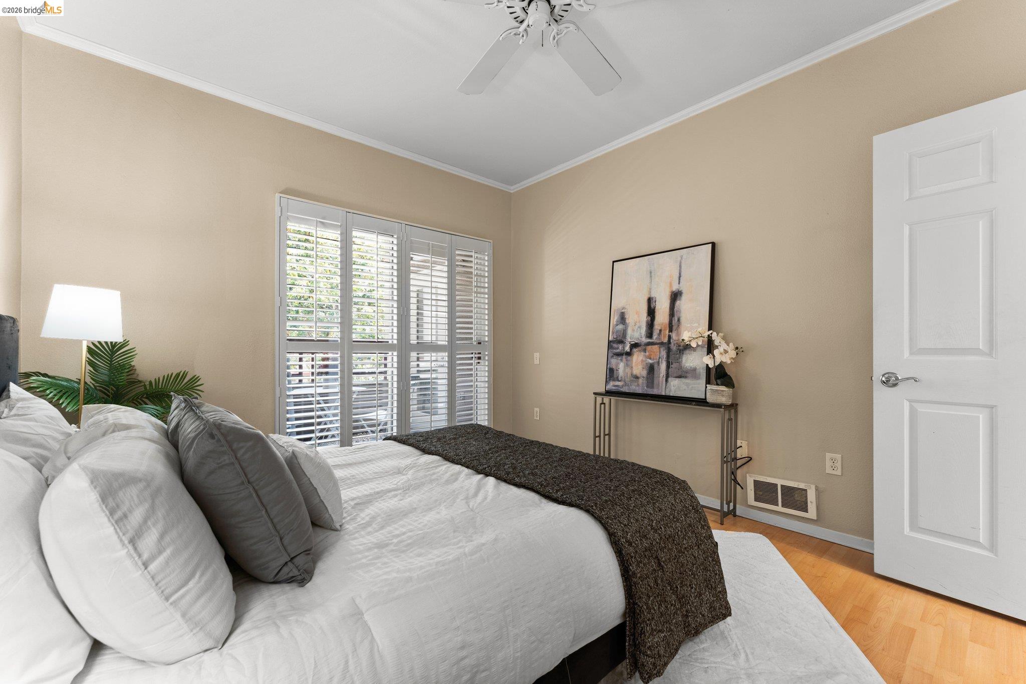 Detail Gallery Image 21 of 34 For 280 Caldecott Ln #101,  Oakland,  CA 94618 - 1 Beds | 1 Baths