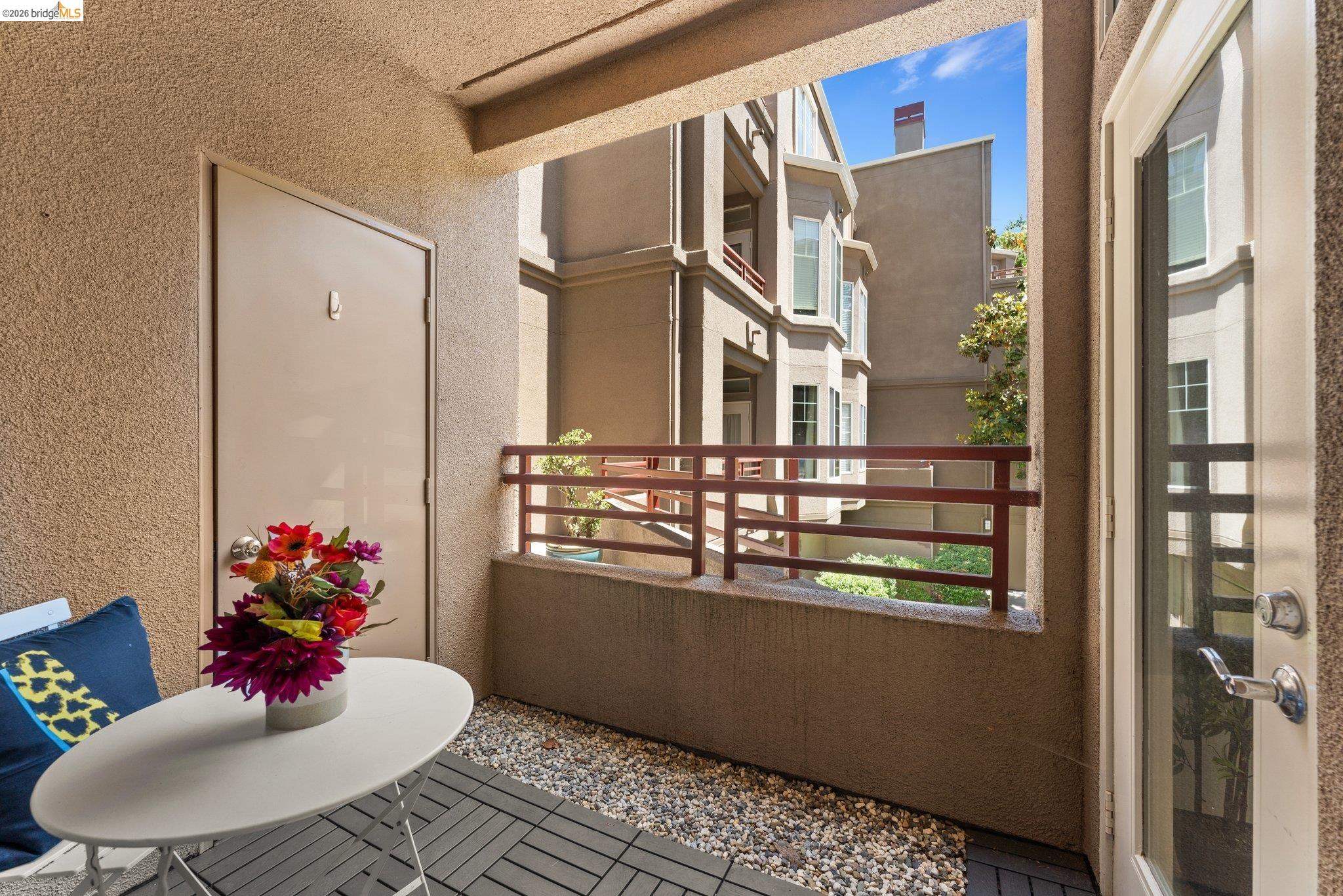 Detail Gallery Image 27 of 34 For 280 Caldecott Ln #101,  Oakland,  CA 94618 - 1 Beds | 1 Baths