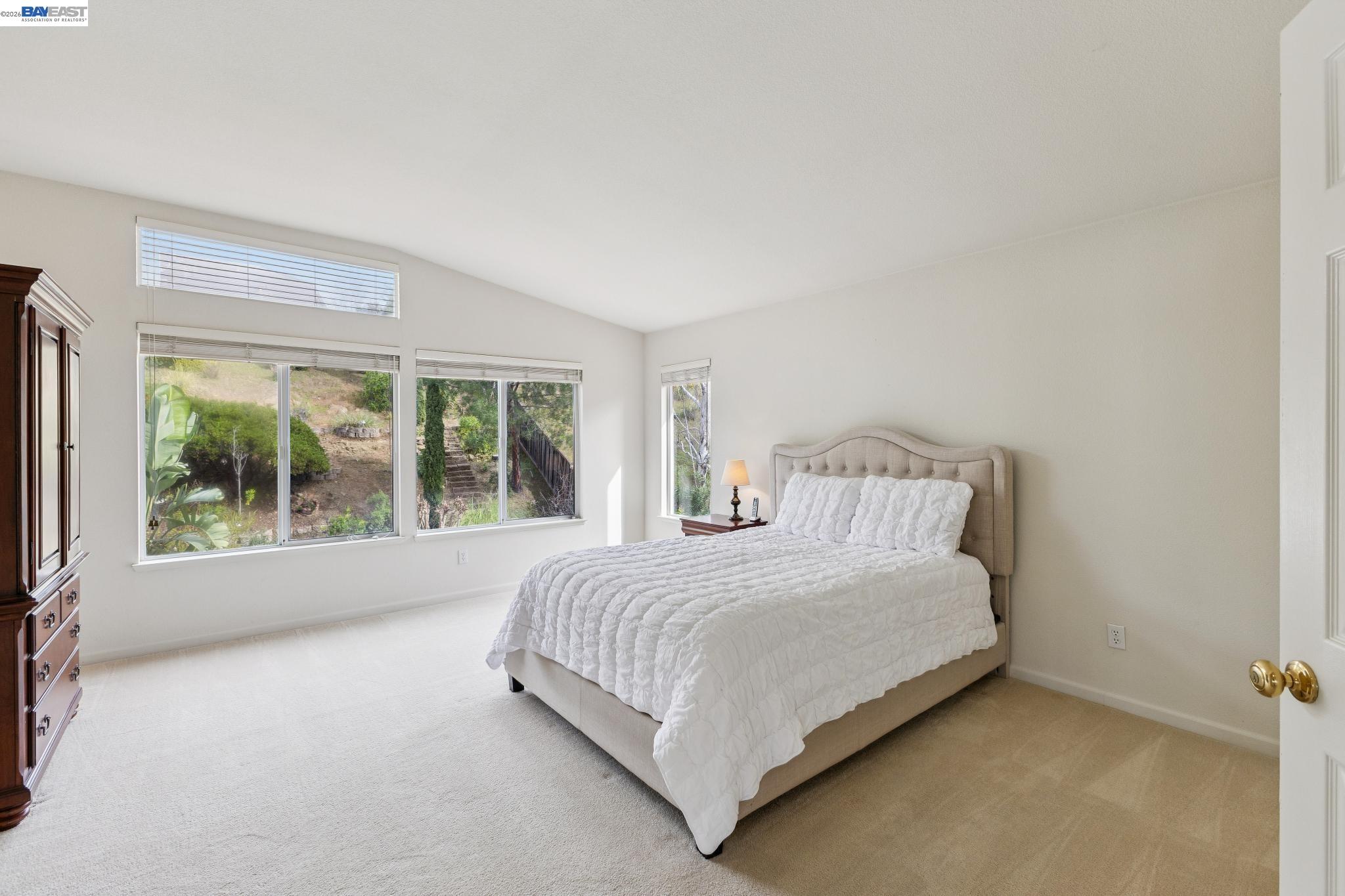 Detail Gallery Image 21 of 51 For 25318 Buckeye Dr, Castro Valley,  CA 94552 - 4 Beds | 3 Baths