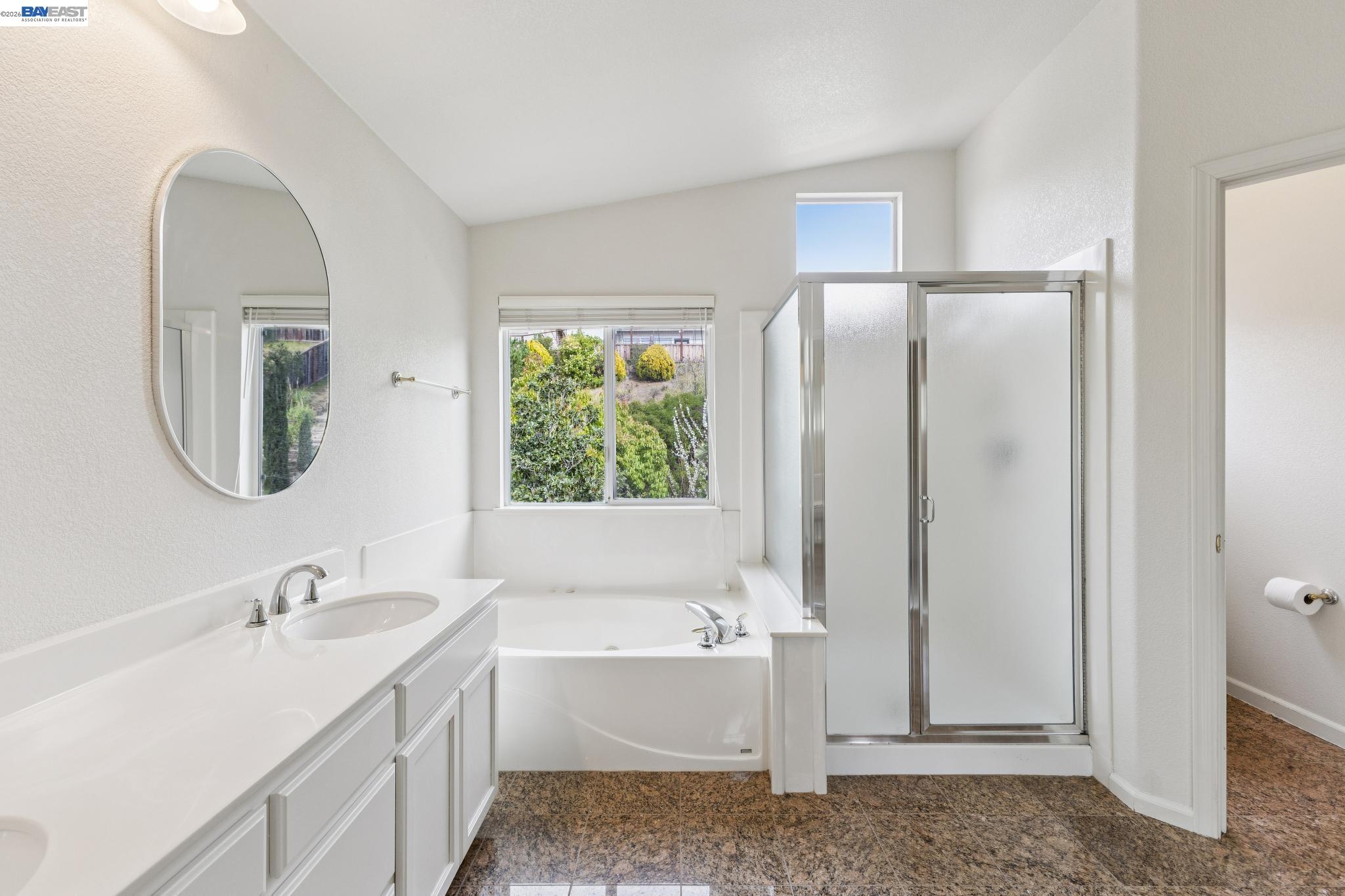 Detail Gallery Image 27 of 51 For 25318 Buckeye Dr, Castro Valley,  CA 94552 - 4 Beds | 3 Baths