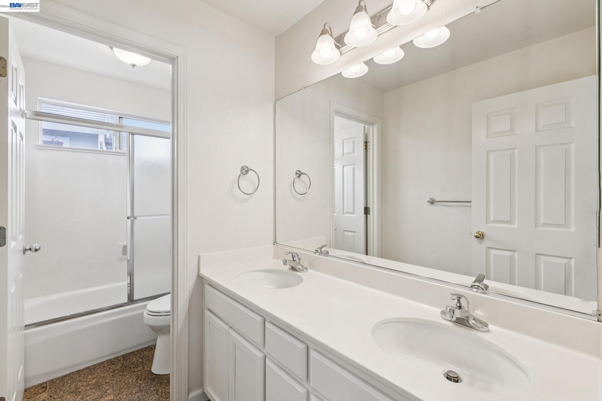 Detail Gallery Image 31 of 51 For 25318 Buckeye Dr, Castro Valley,  CA 94552 - 4 Beds | 3 Baths