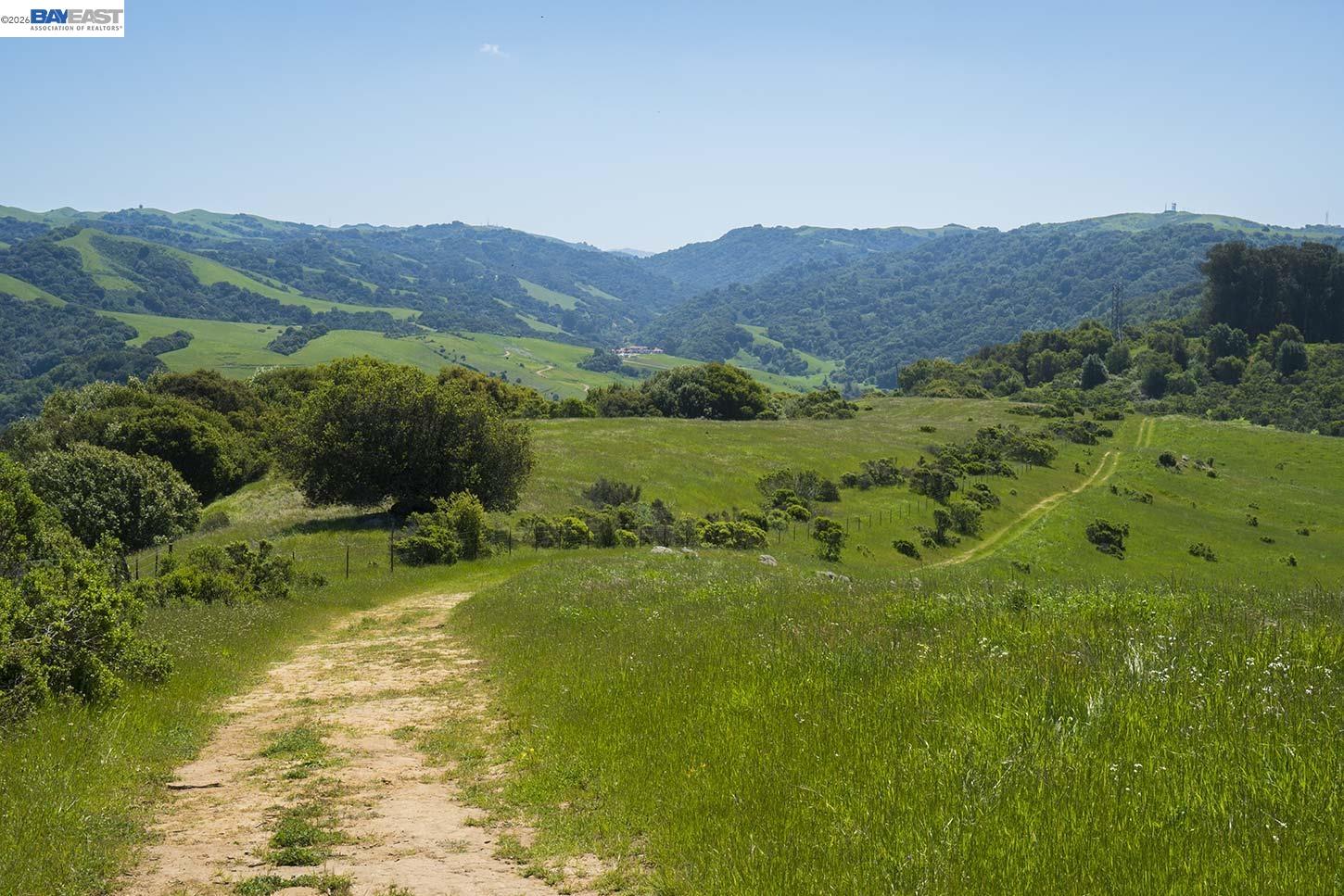 Detail Gallery Image 50 of 51 For 25318 Buckeye Dr, Castro Valley,  CA 94552 - 4 Beds | 3 Baths