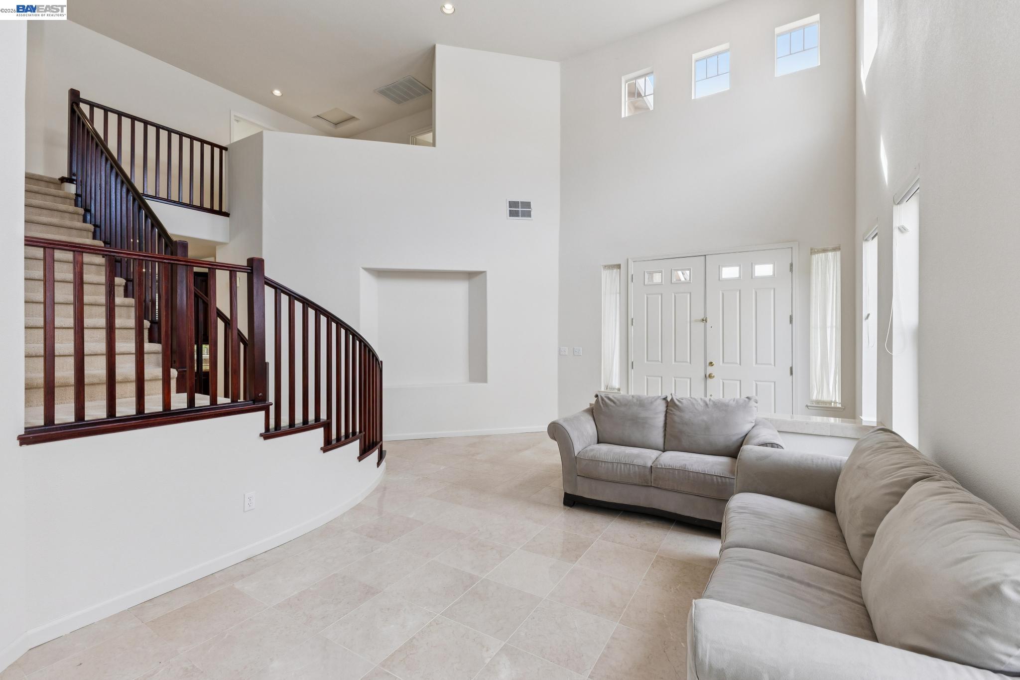 Detail Gallery Image 6 of 51 For 25318 Buckeye Dr, Castro Valley,  CA 94552 - 4 Beds | 3 Baths