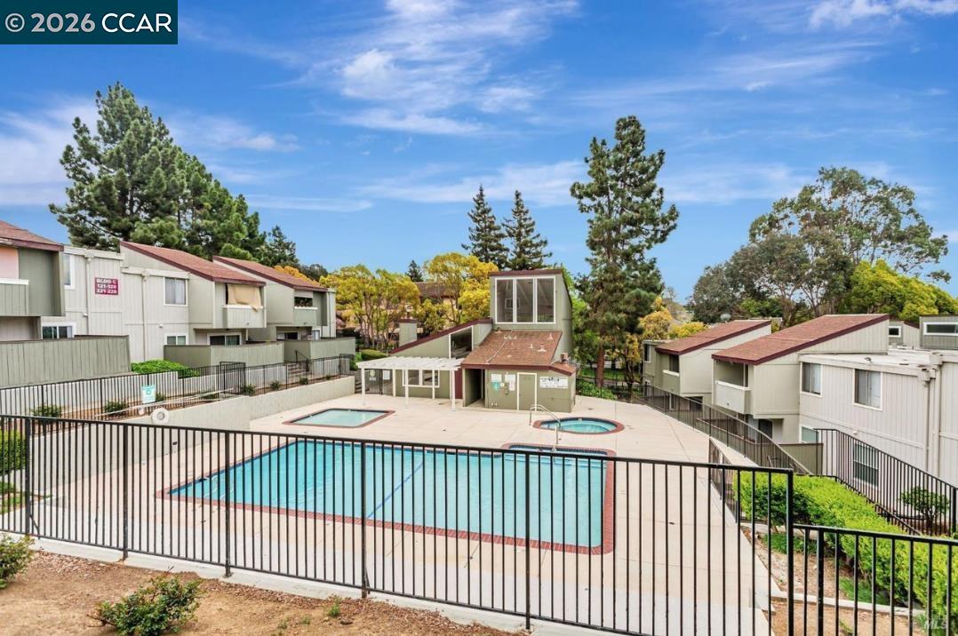 Detail Gallery Image 13 of 21 For 1333 N Camino Alto #248,  Vallejo,  CA 94589 - 3 Beds | 2 Baths