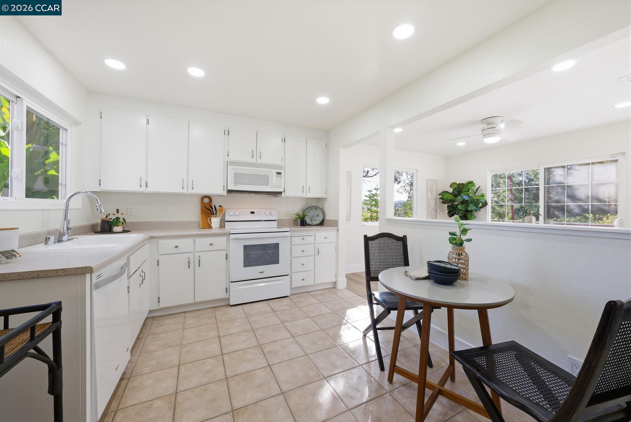 Photo #17: 41127022 Listing: Photo #17